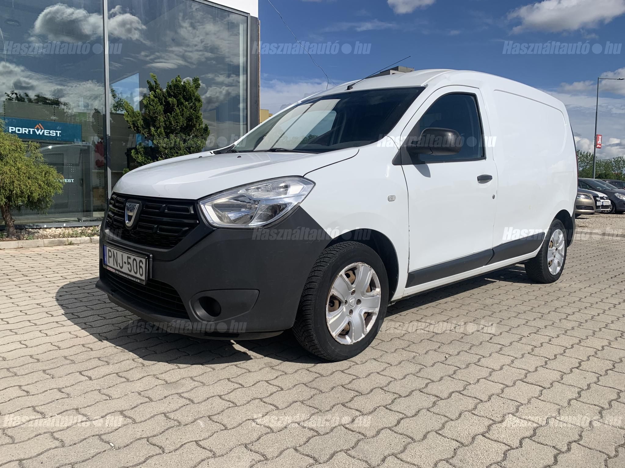 DACIA DOKKER 2017/11 - 1