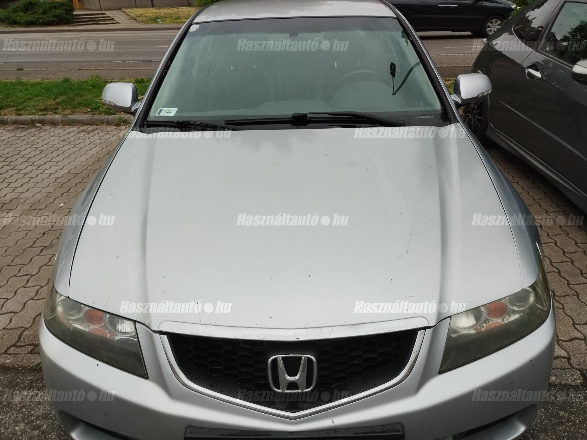 HONDA ACCORD 2004/8 - 1