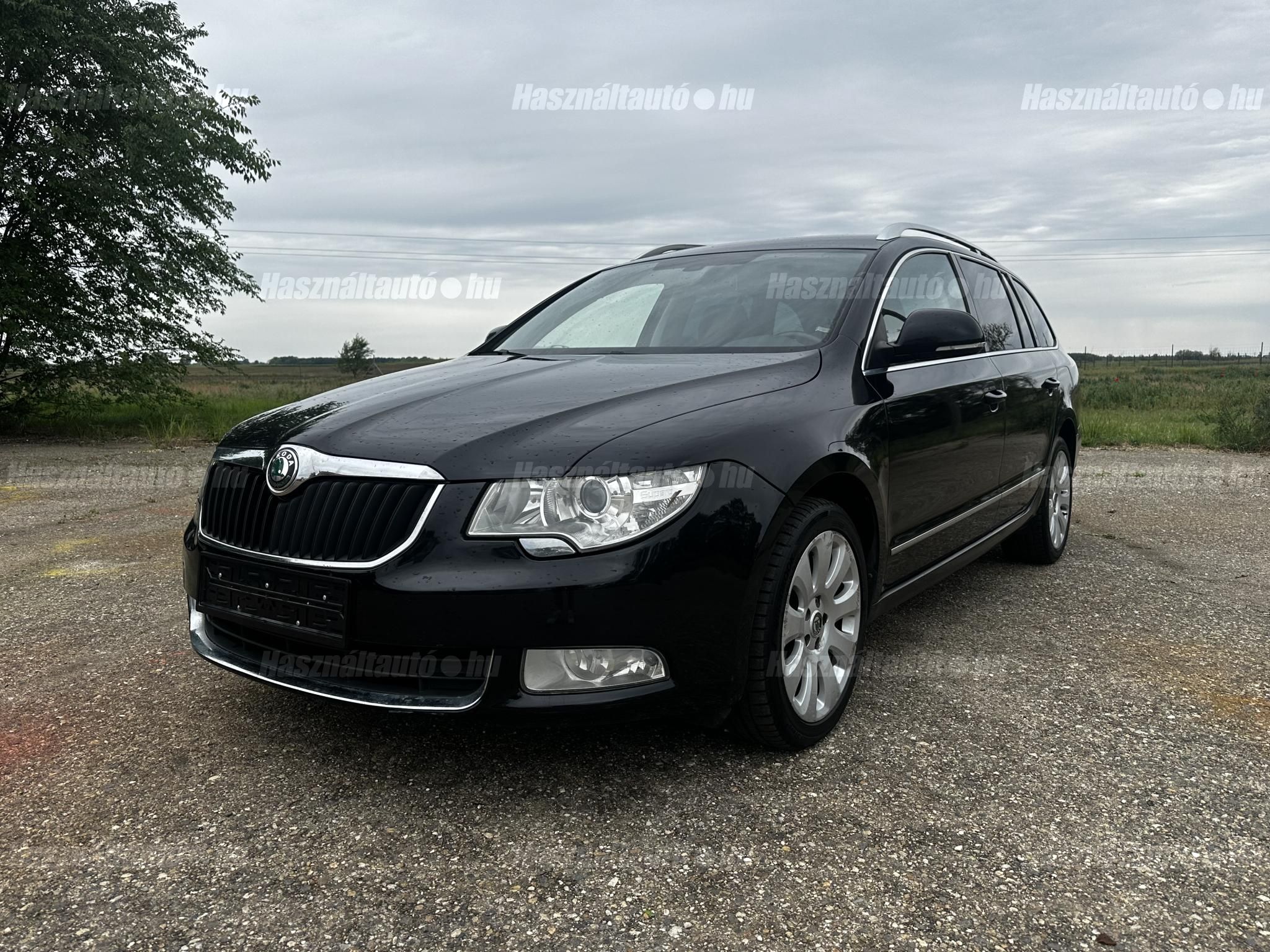 SKODA SUPERB 2011/6 - 1