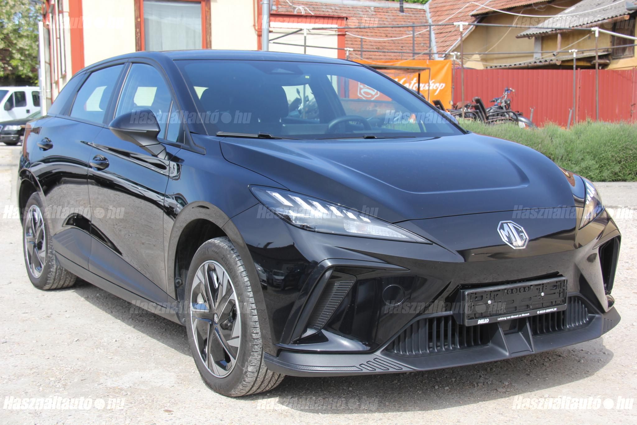 MG MG4 2023/10 - 1
