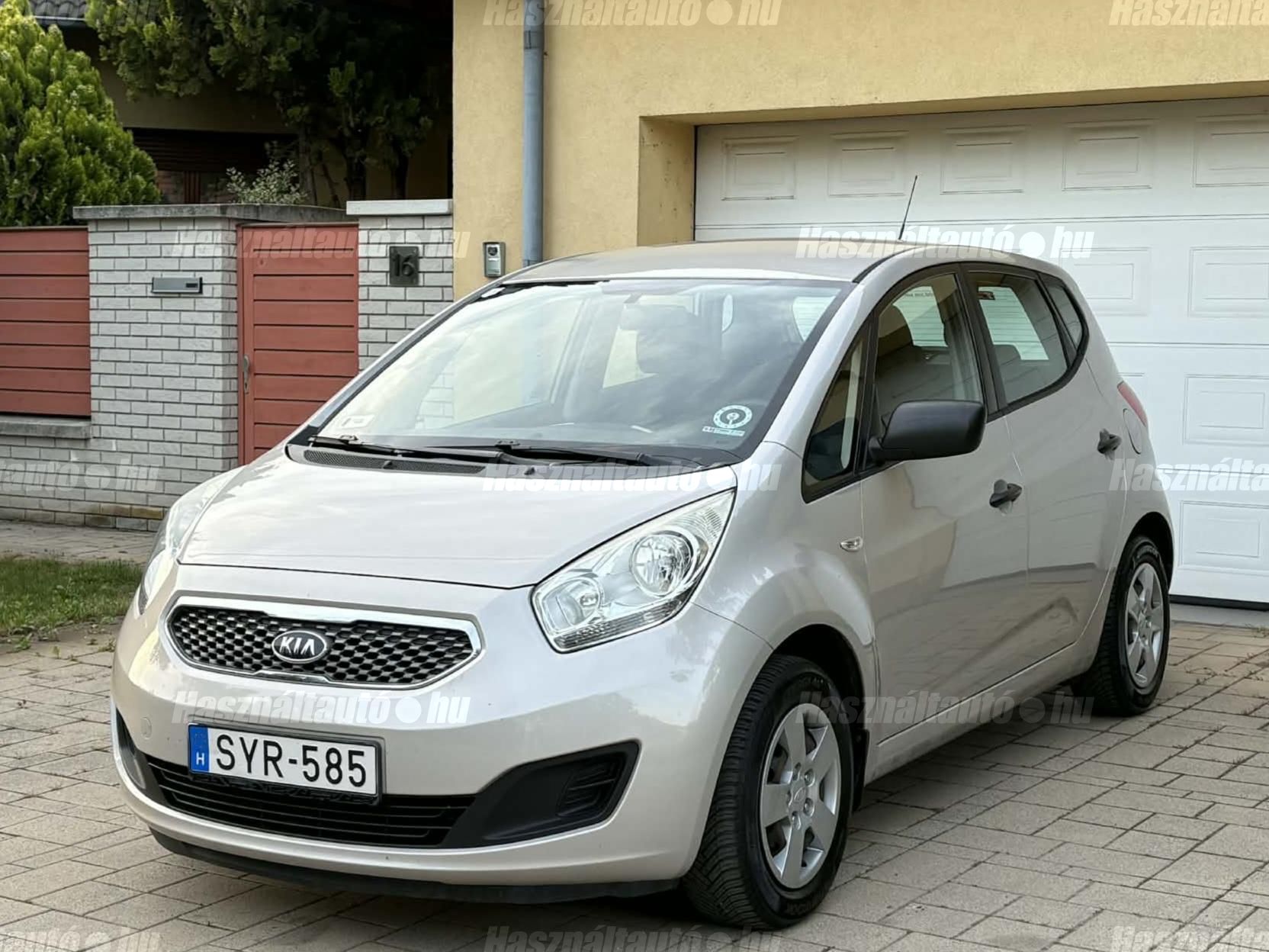 KIA VENGA 2010/10 - 1