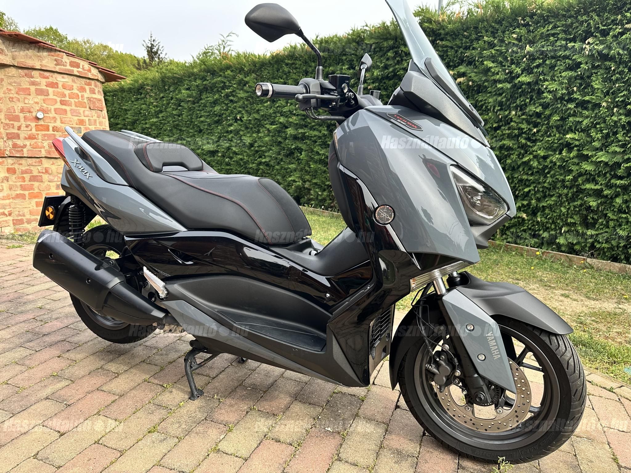YAMAHA X-MAX 300 2023/5 - 1