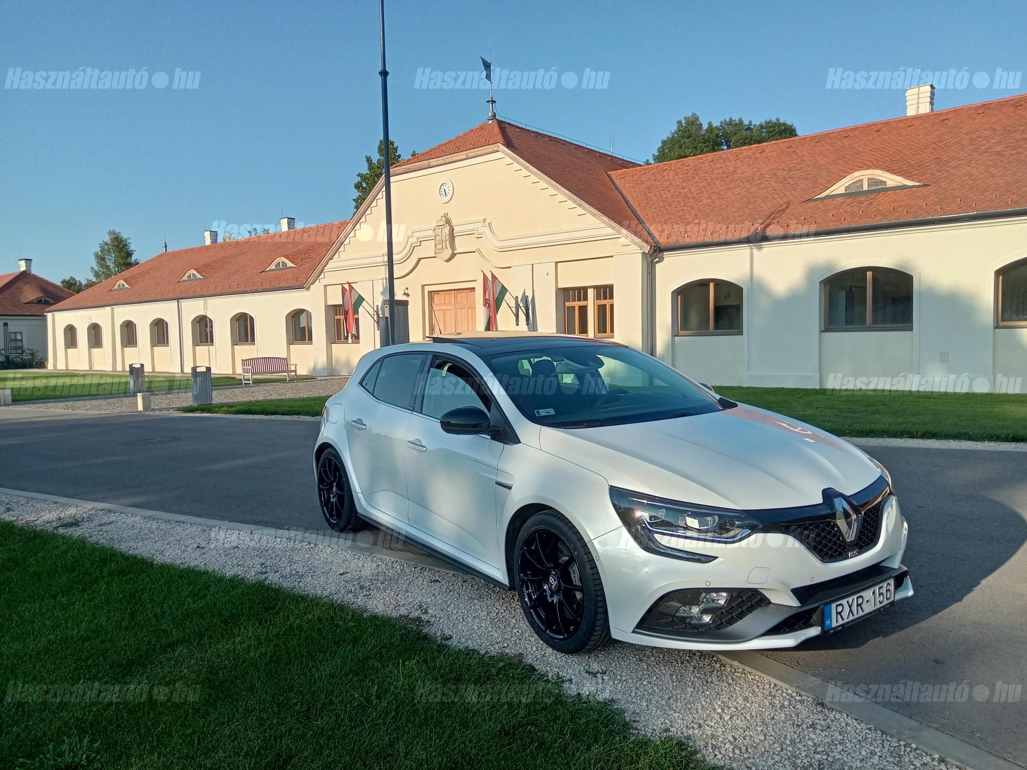 RENAULT MEGANE 2019/12 - 1