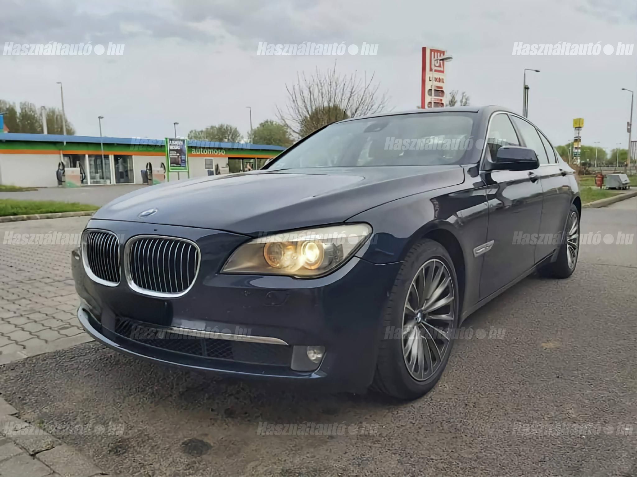 BMW 740 2011/10 - 1