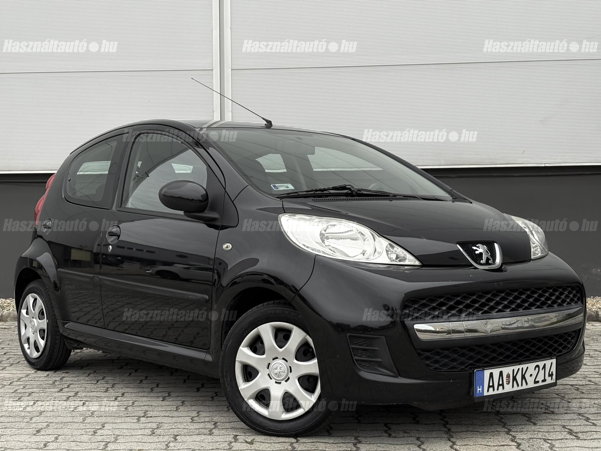 PEUGEOT 107 2009/8 - 1