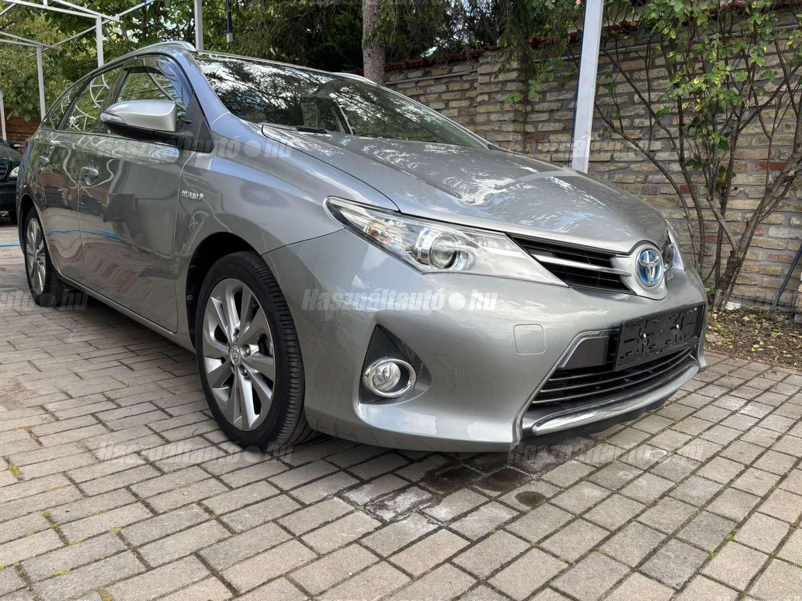 TOYOTA AURIS 2014/4 - 1