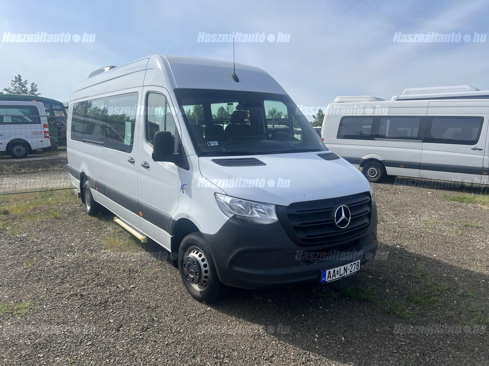 MERCEDES-BENZ 2023 - 1