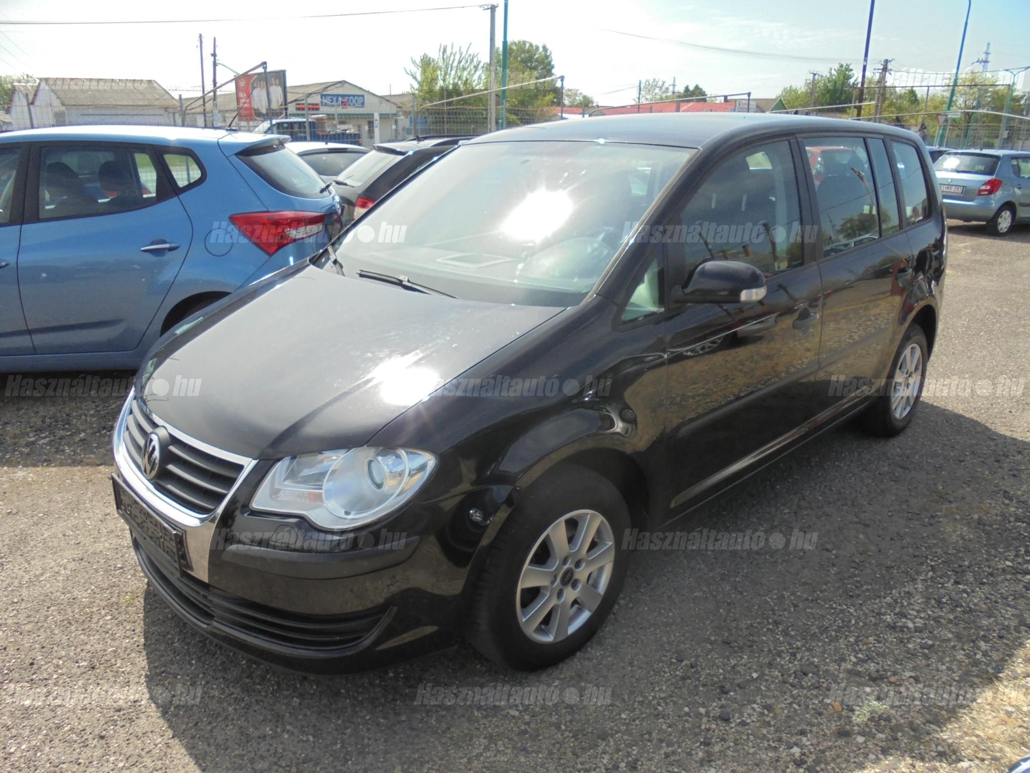 VOLKSWAGEN TOURAN 2009/10 - 1