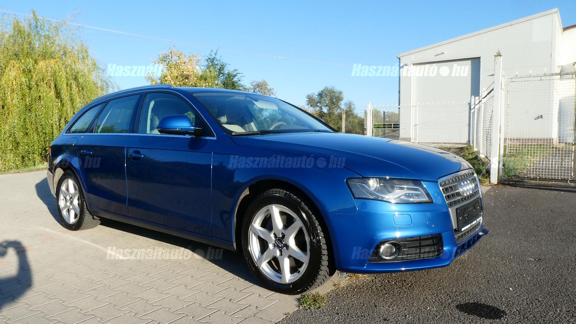 AUDI A4 2009/10 - 1