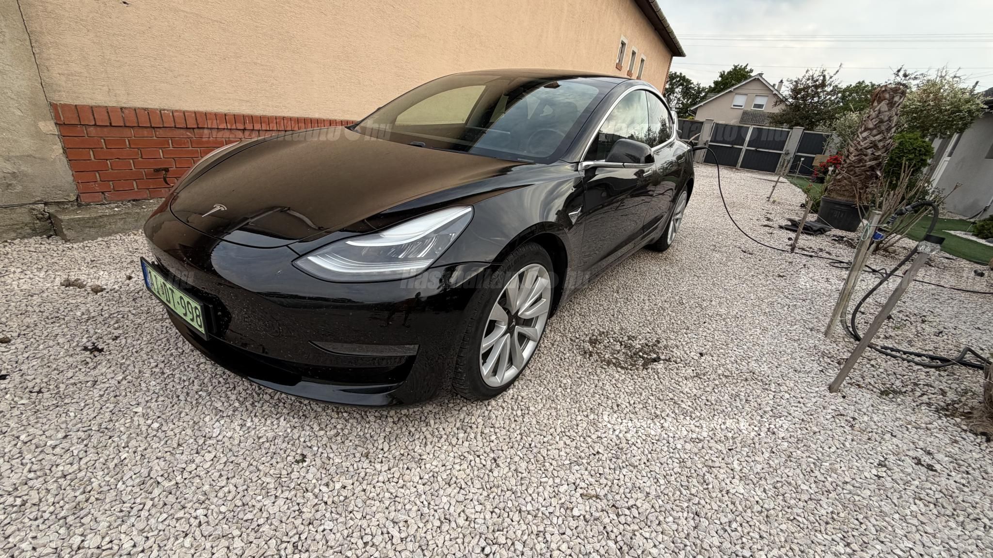 TESLA MODEL 3 2019/6 - 1