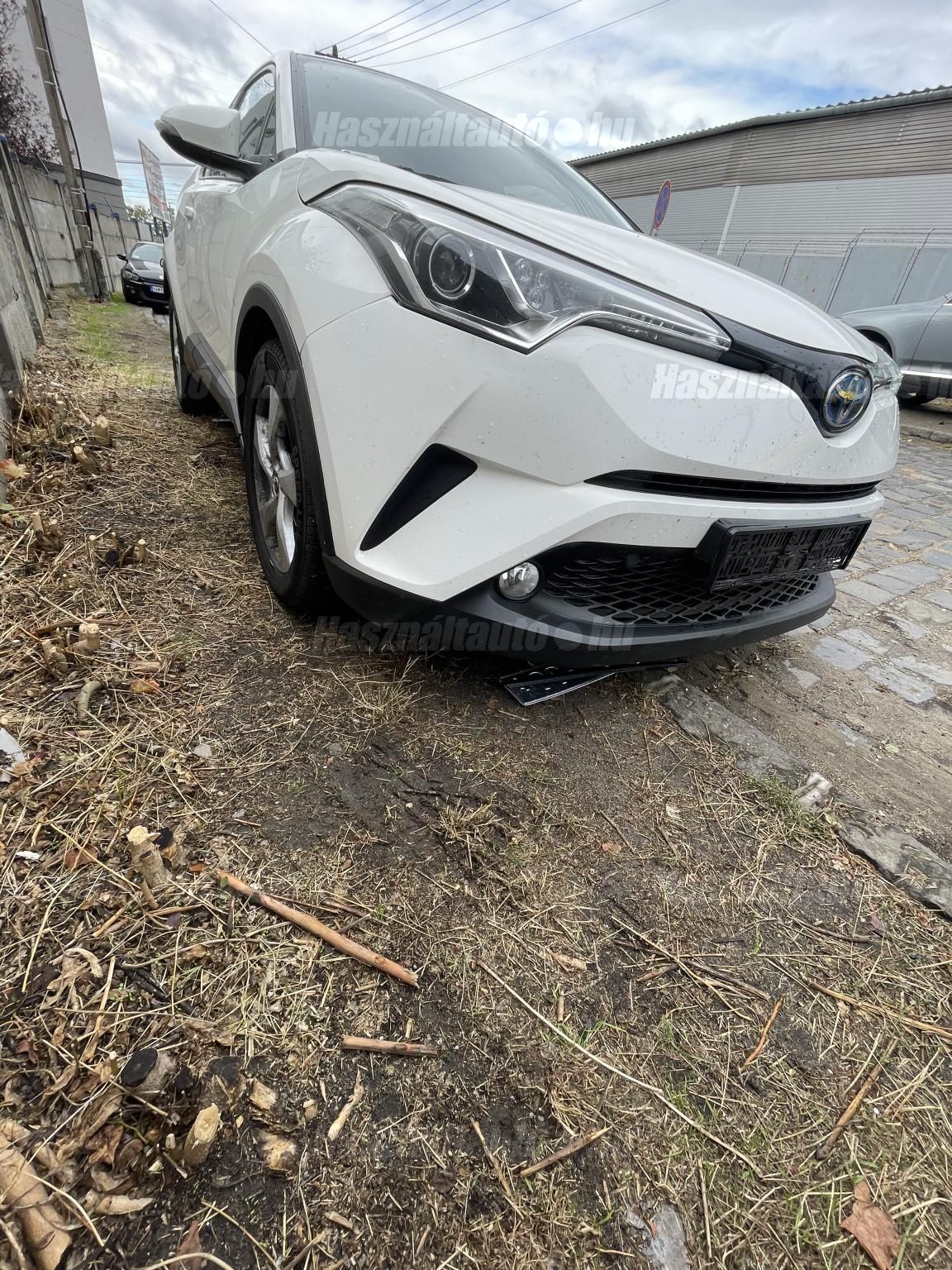 TOYOTA C-HR 2017/6 - 1