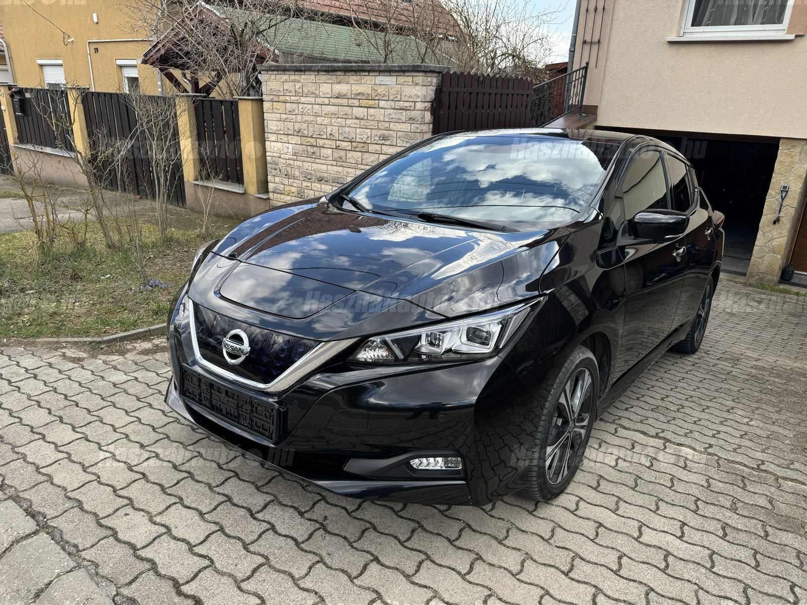 NISSAN LEAF 2022/3 - 1