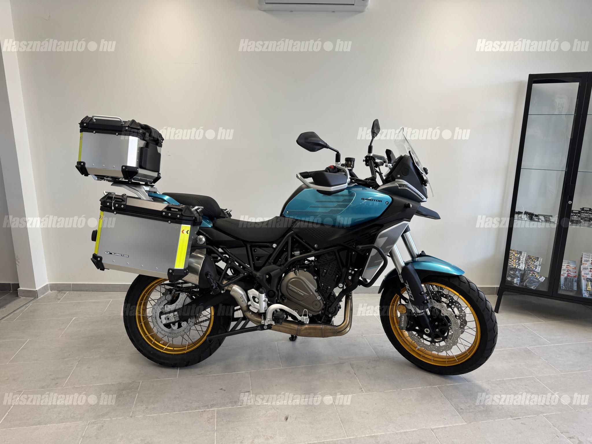 QJMOTOR SRT 700 SX 2026 - 1