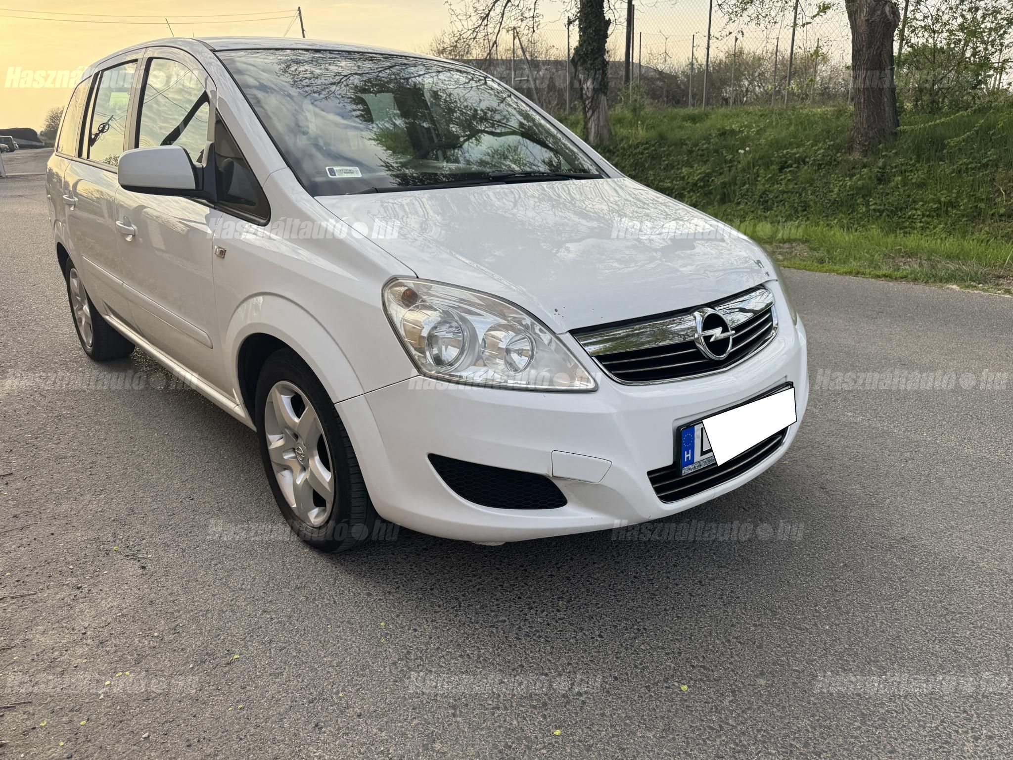 OPEL ZAFIRA 2010/10 - 1