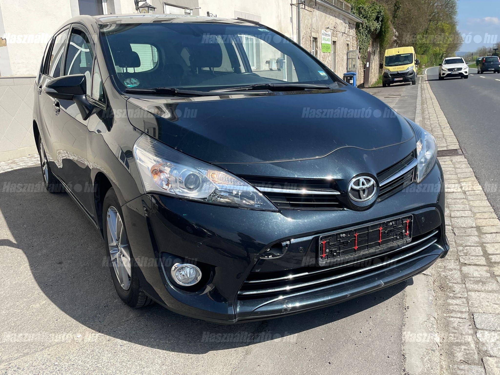 TOYOTA VERSO 2015/10 - 1