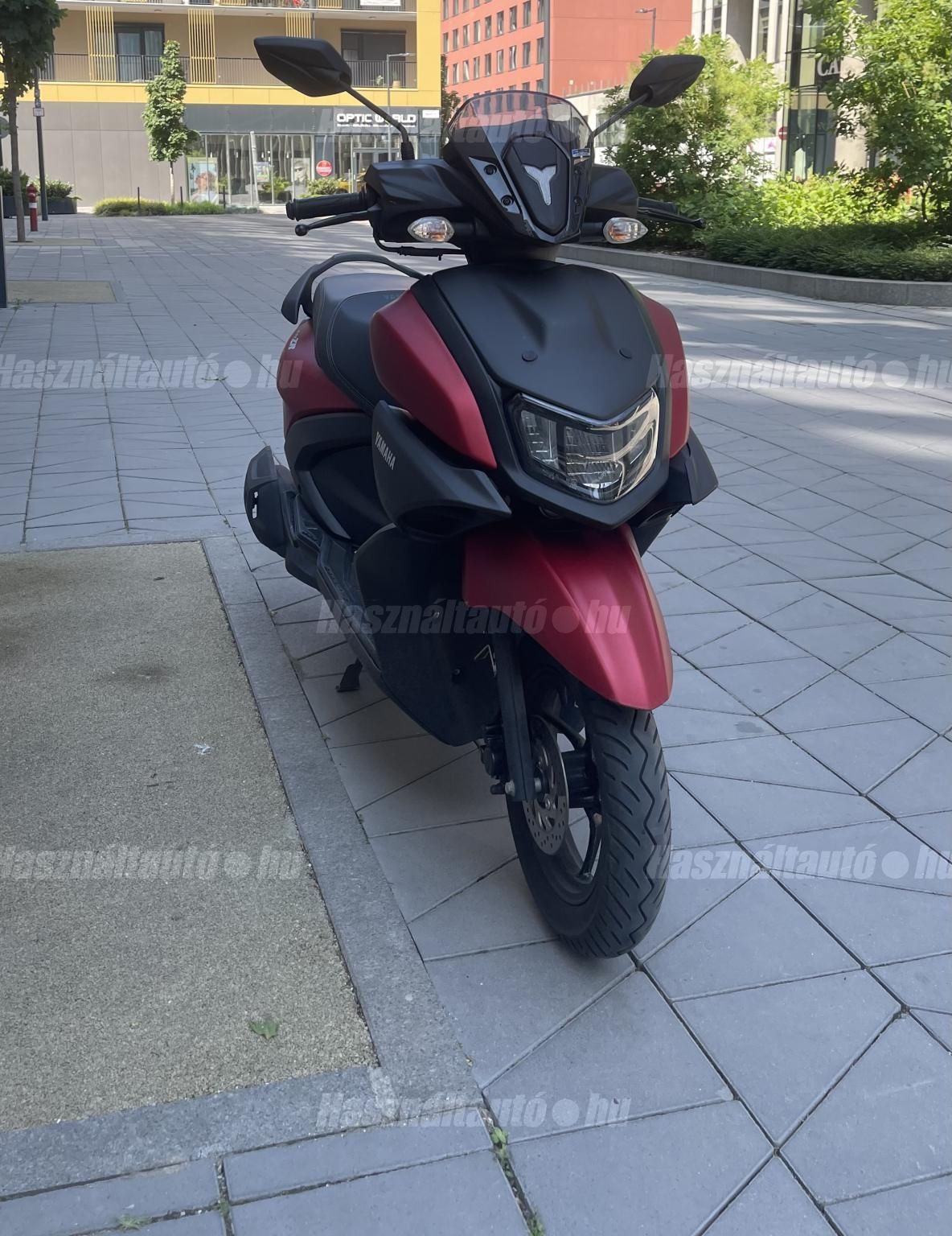 YAMAHA RAYZR 2025 - 1