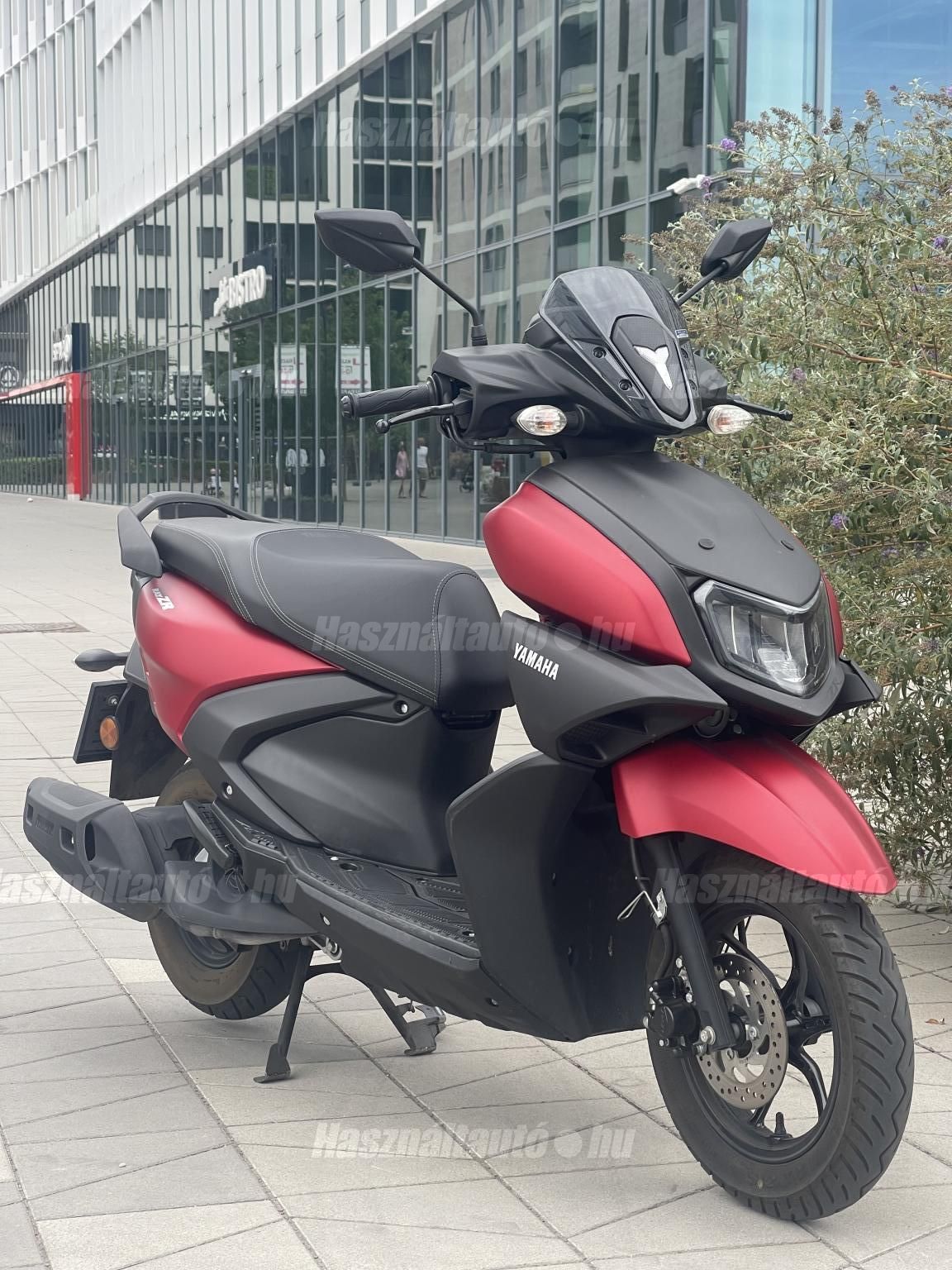 YAMAHA RAYZR 2025 - 1