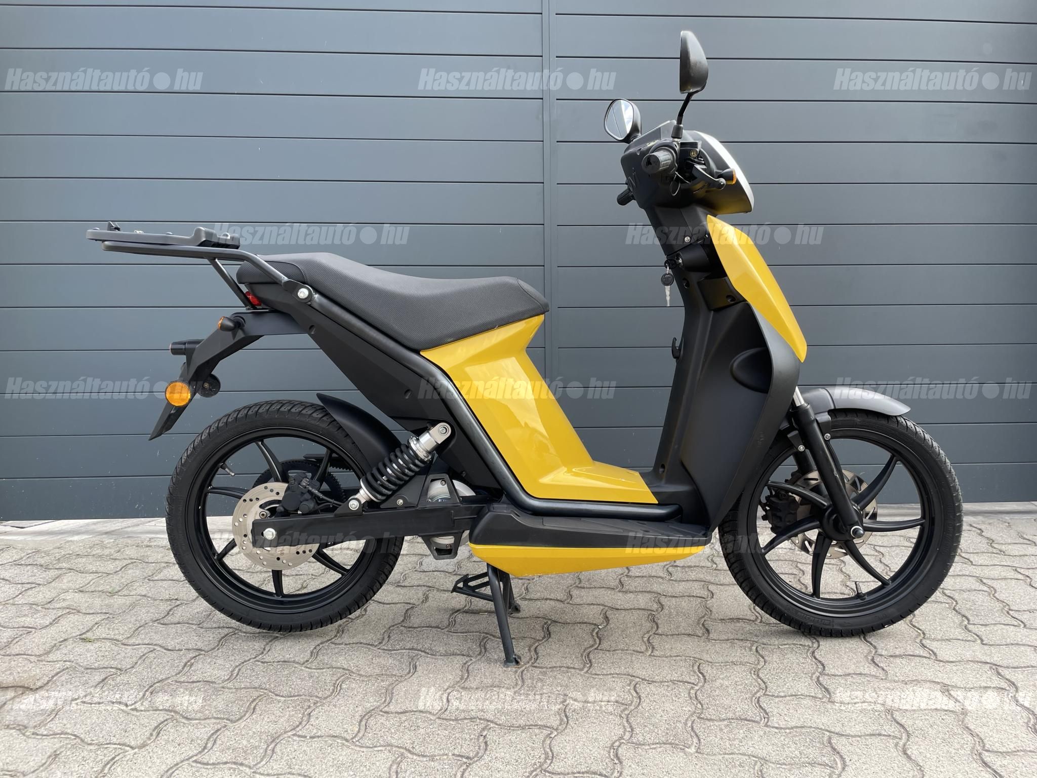 TORROT MUVI 2020/4 - 1
