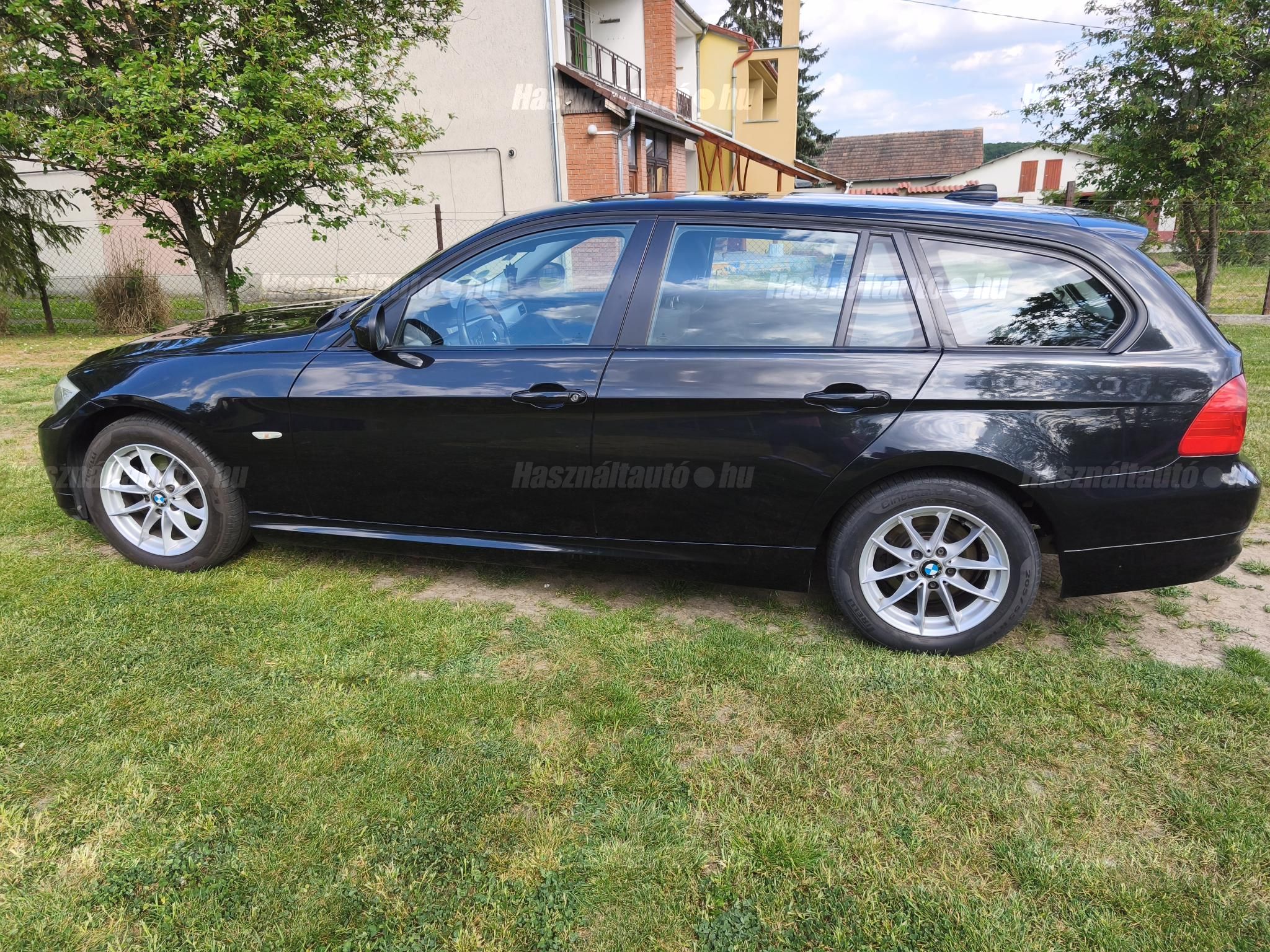 BMW 318 2011/3 - 1
