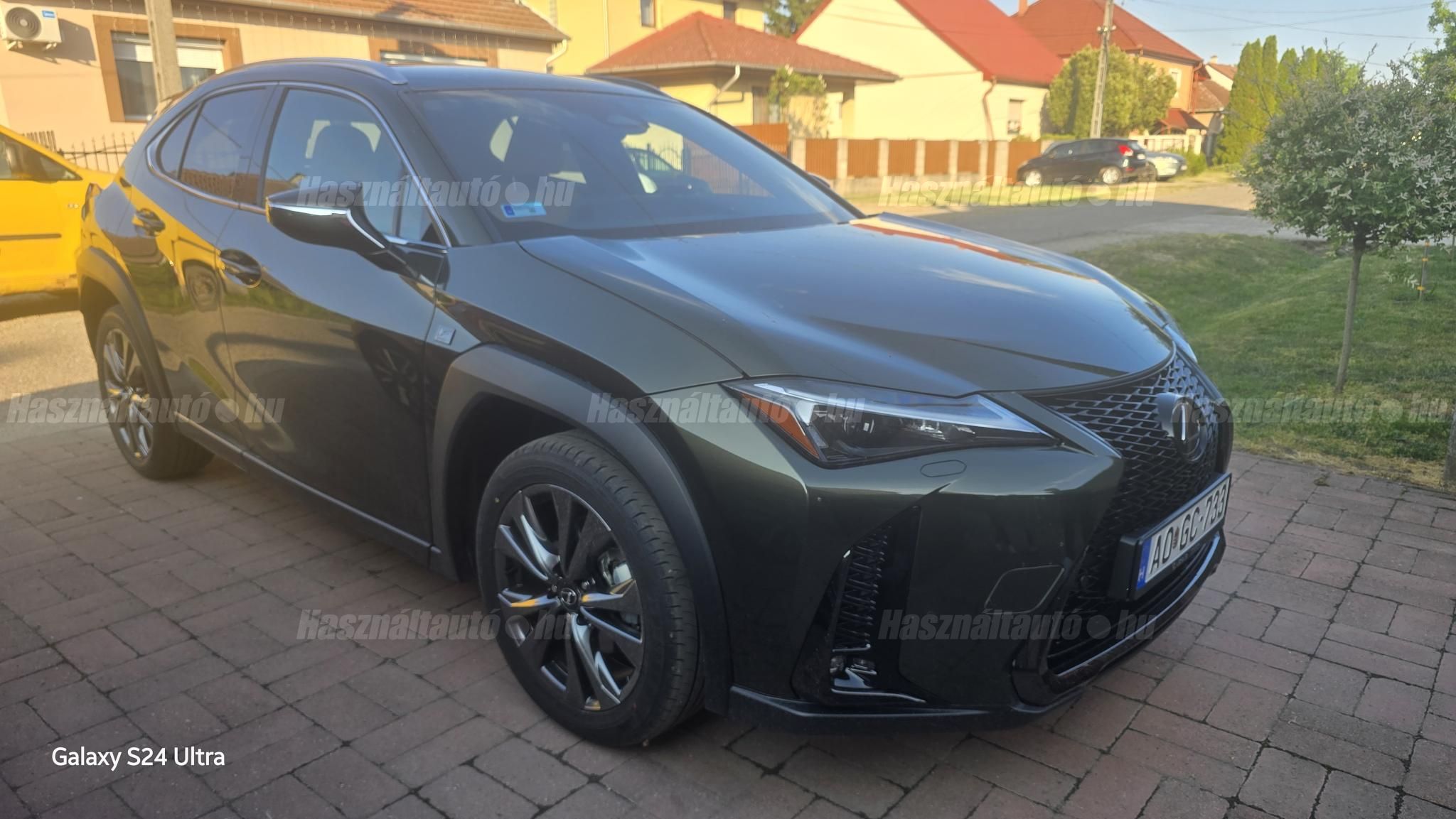 LEXUS UX 2024/1 - 1