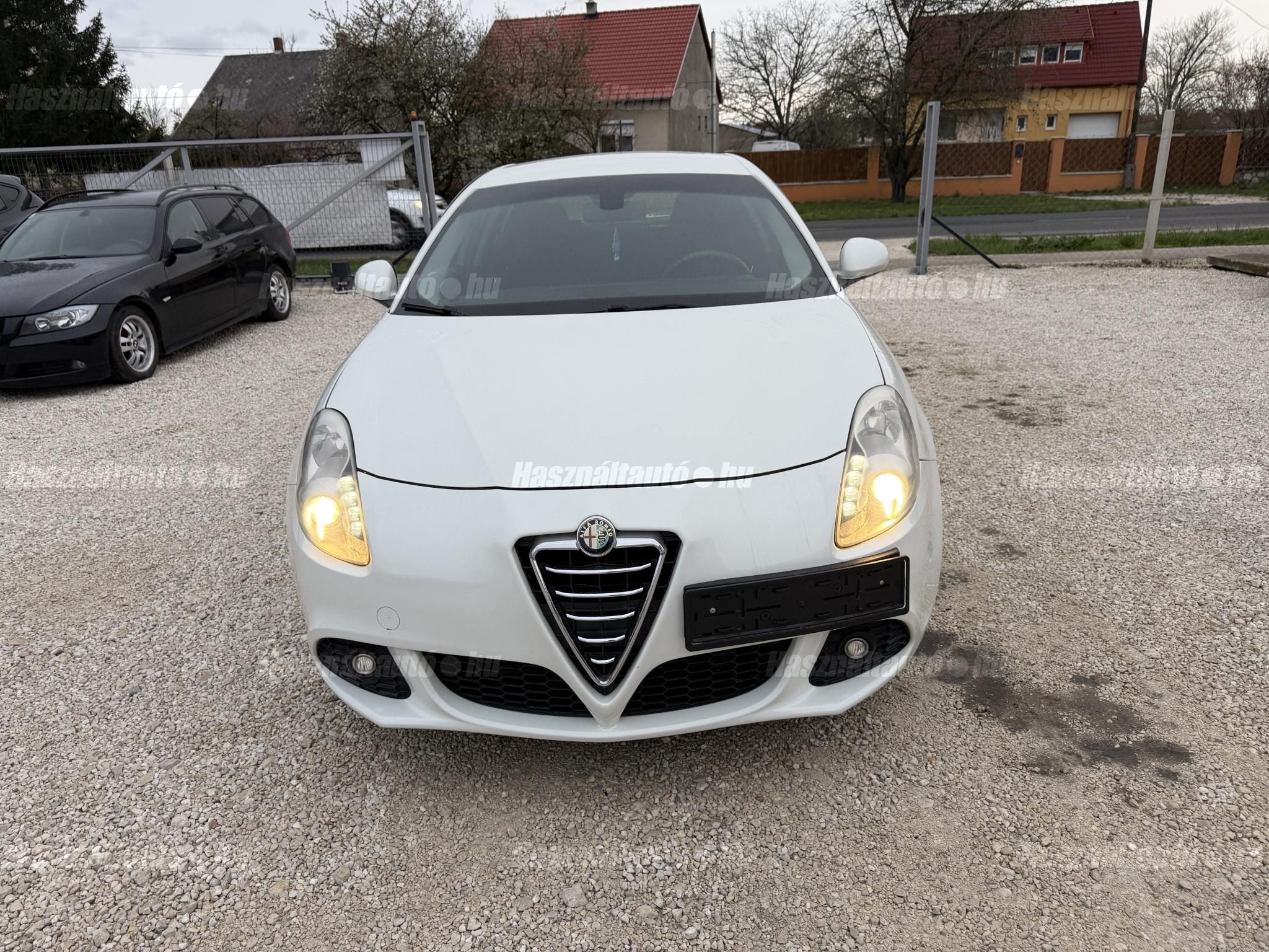 ALFA ROMEO GIULIETTA 2011/8 - 1