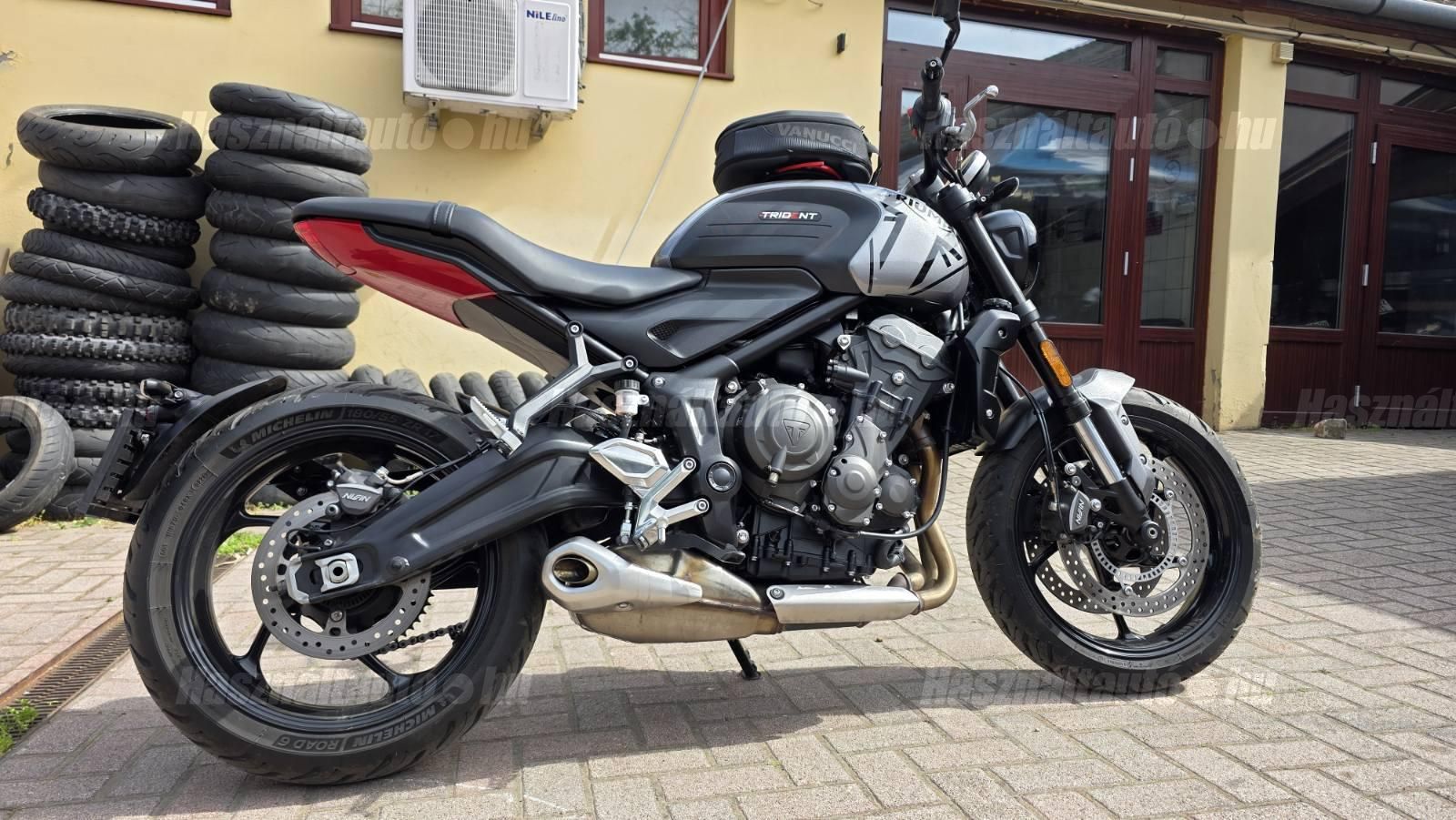 TRIUMPH TRIDENT 2023 - 1