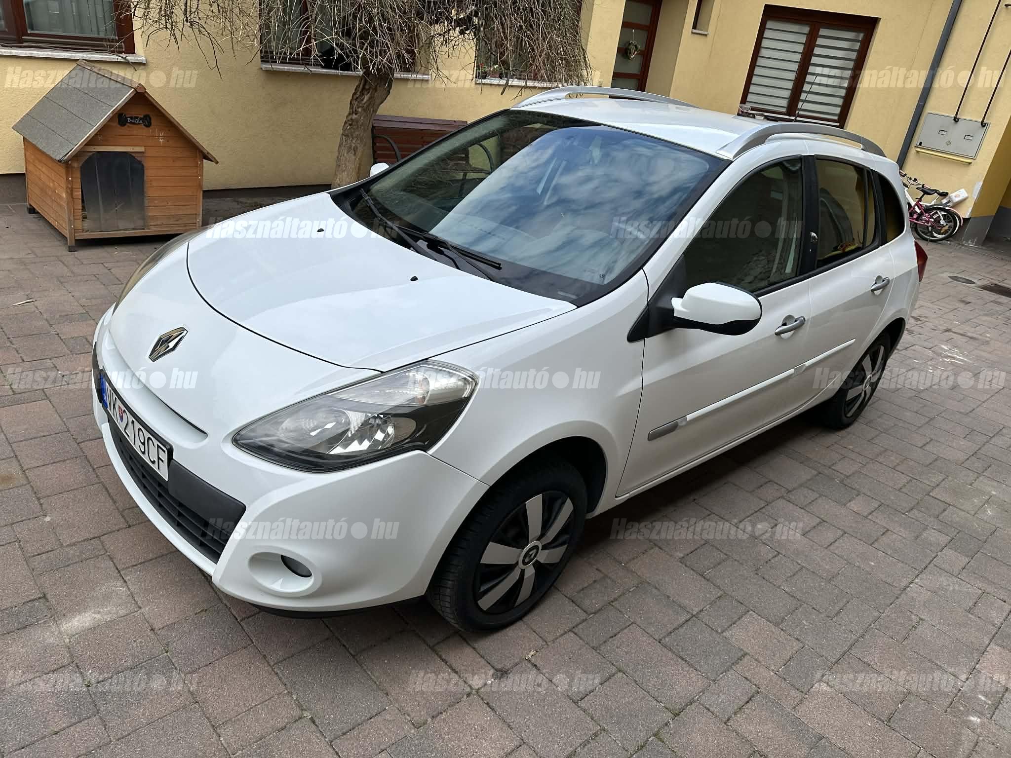 RENAULT CLIO 2010/2 - 1