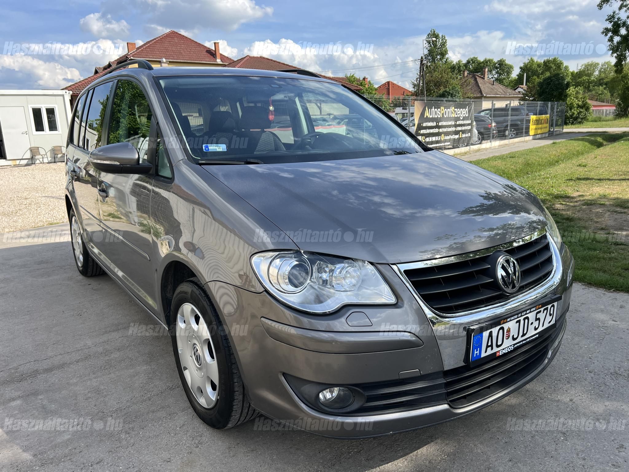 VOLKSWAGEN TOURAN 2010/2 - 1