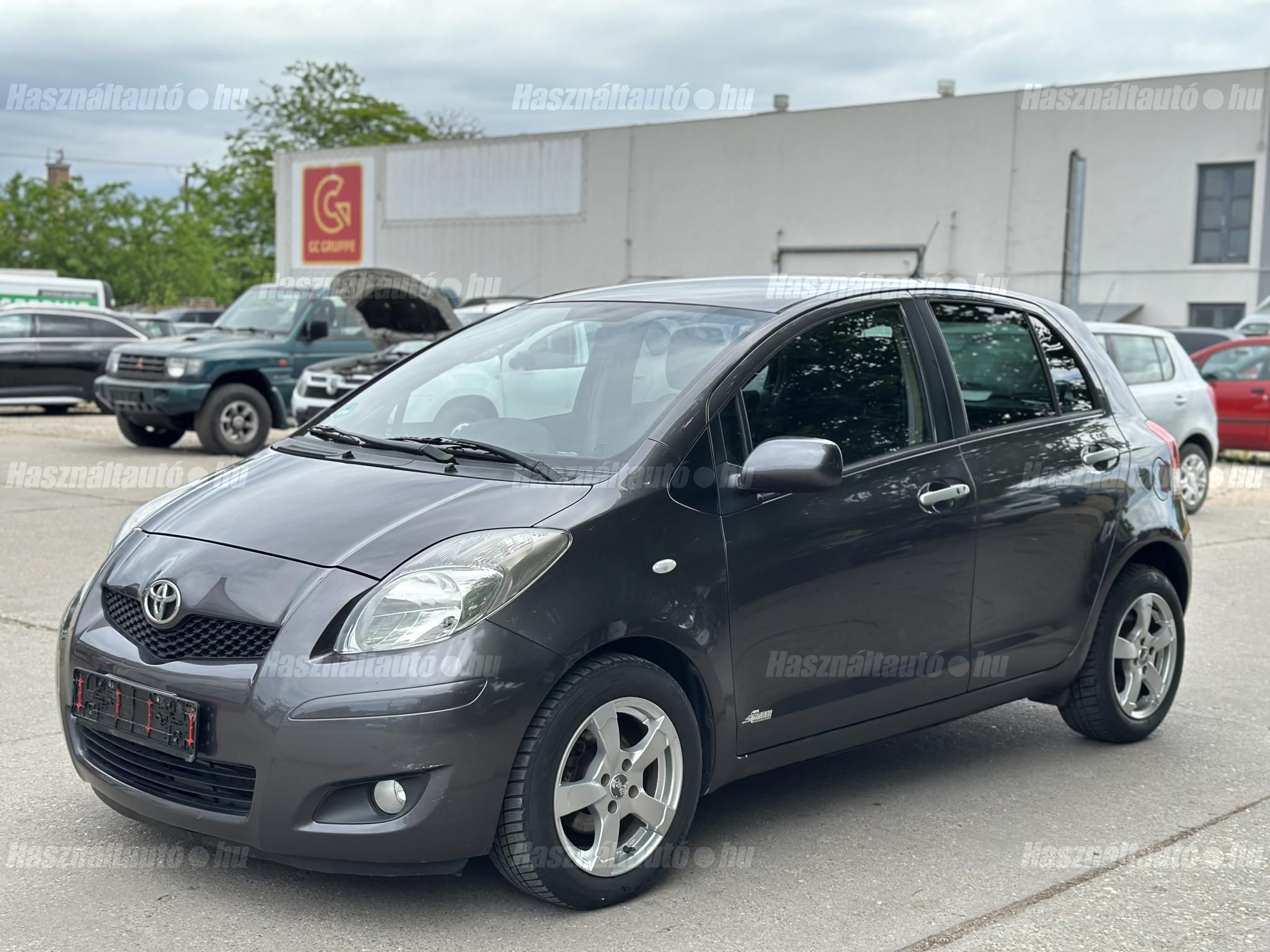 TOYOTA YARIS 2011/2 - 1