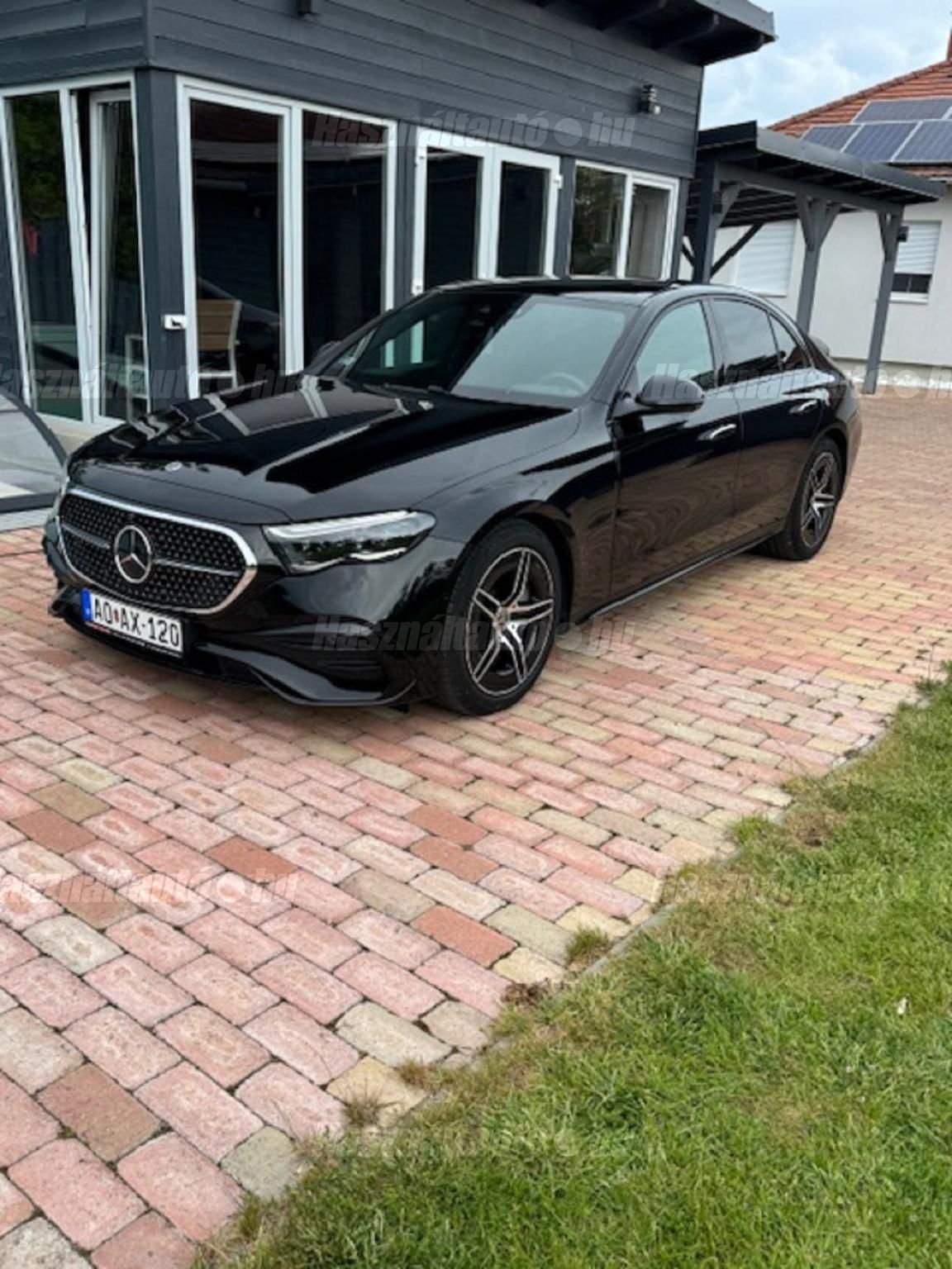 MERCEDES-BENZ E 220 2024/7 - 1