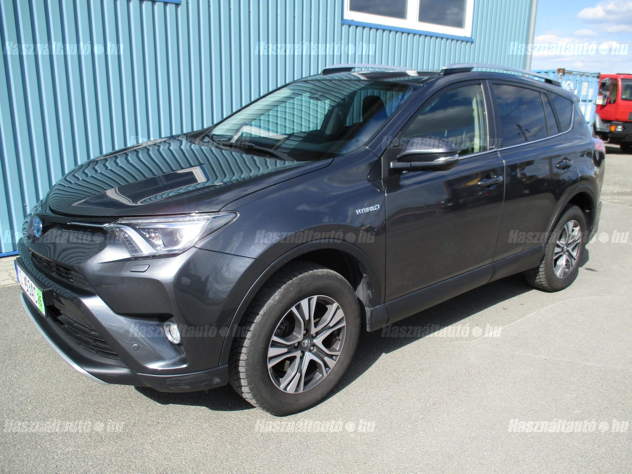 TOYOTA RAV 4 2017/8 - 1