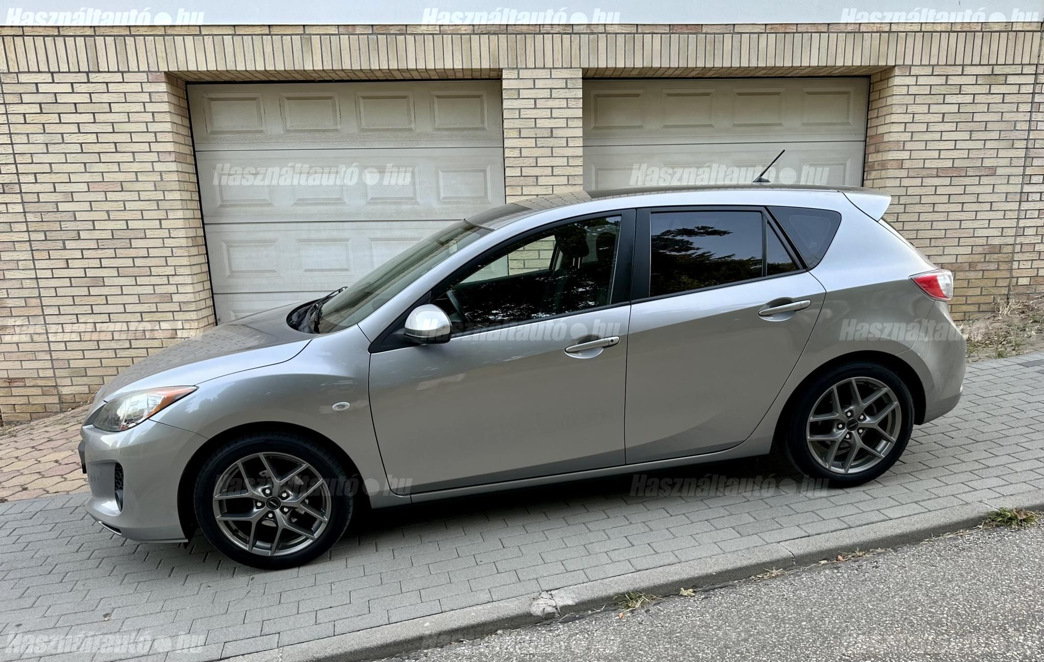 MAZDA 3 2012/4 - 1