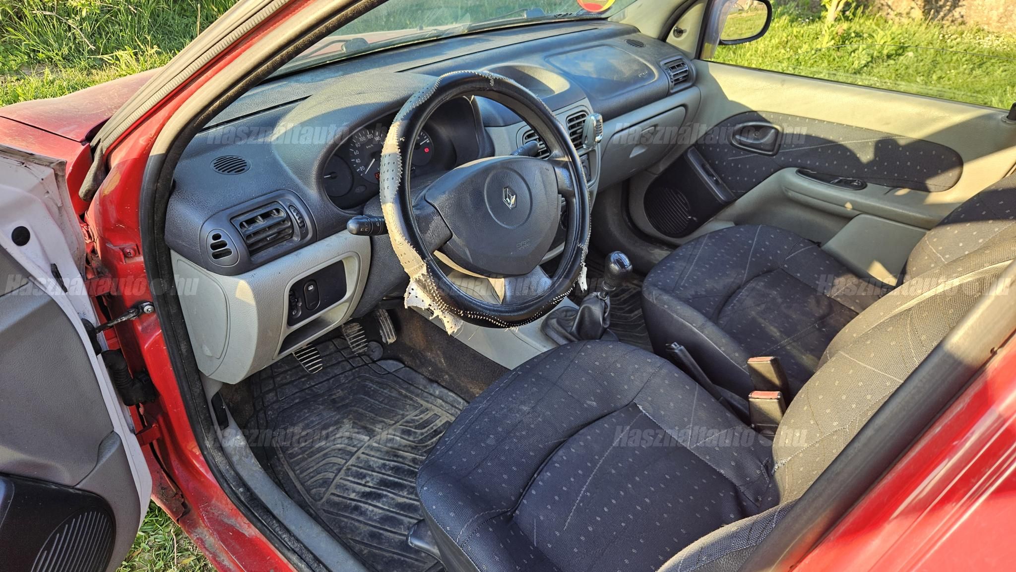 RENAULT THALIA 2004/5 - 1