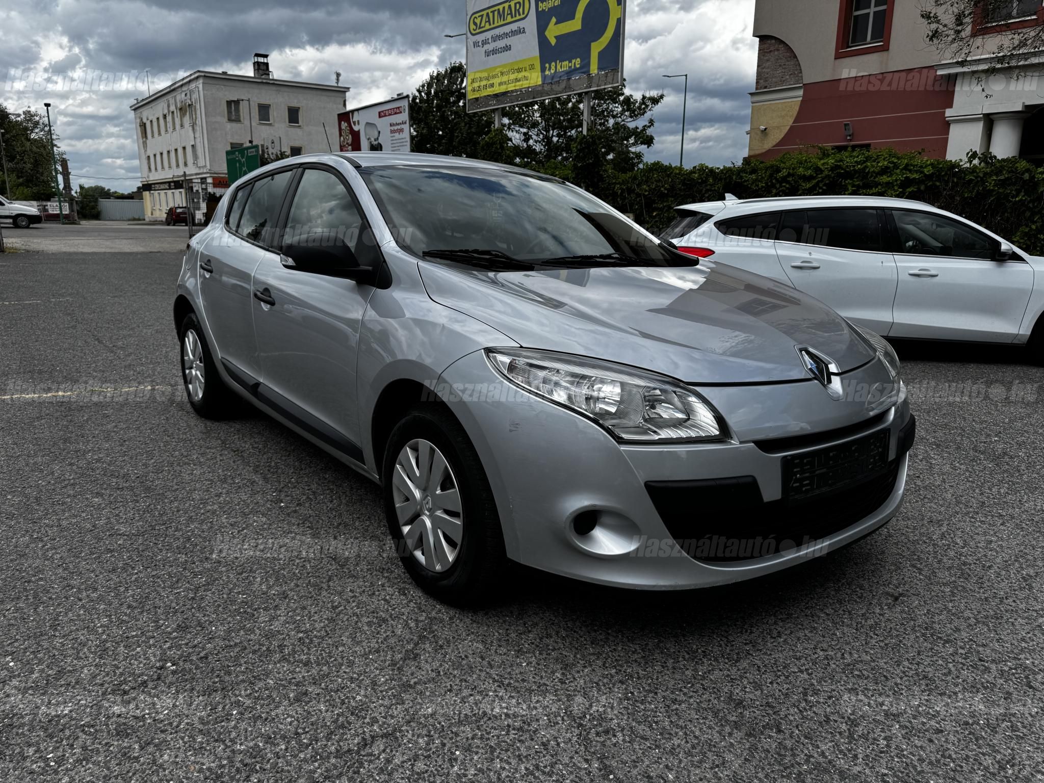RENAULT MEGANE 2011/3 - 1
