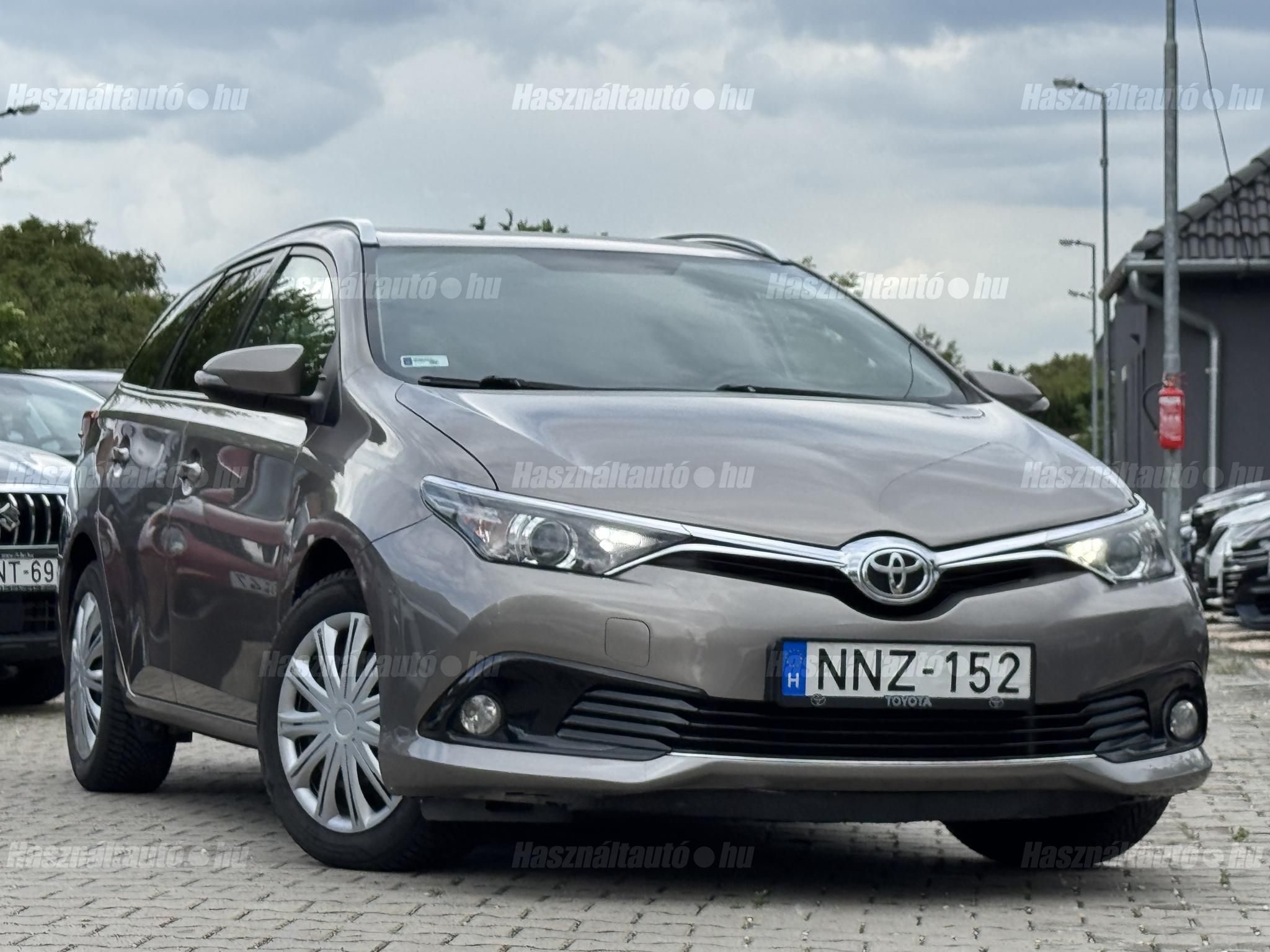 TOYOTA AURIS 2016/4 - 1