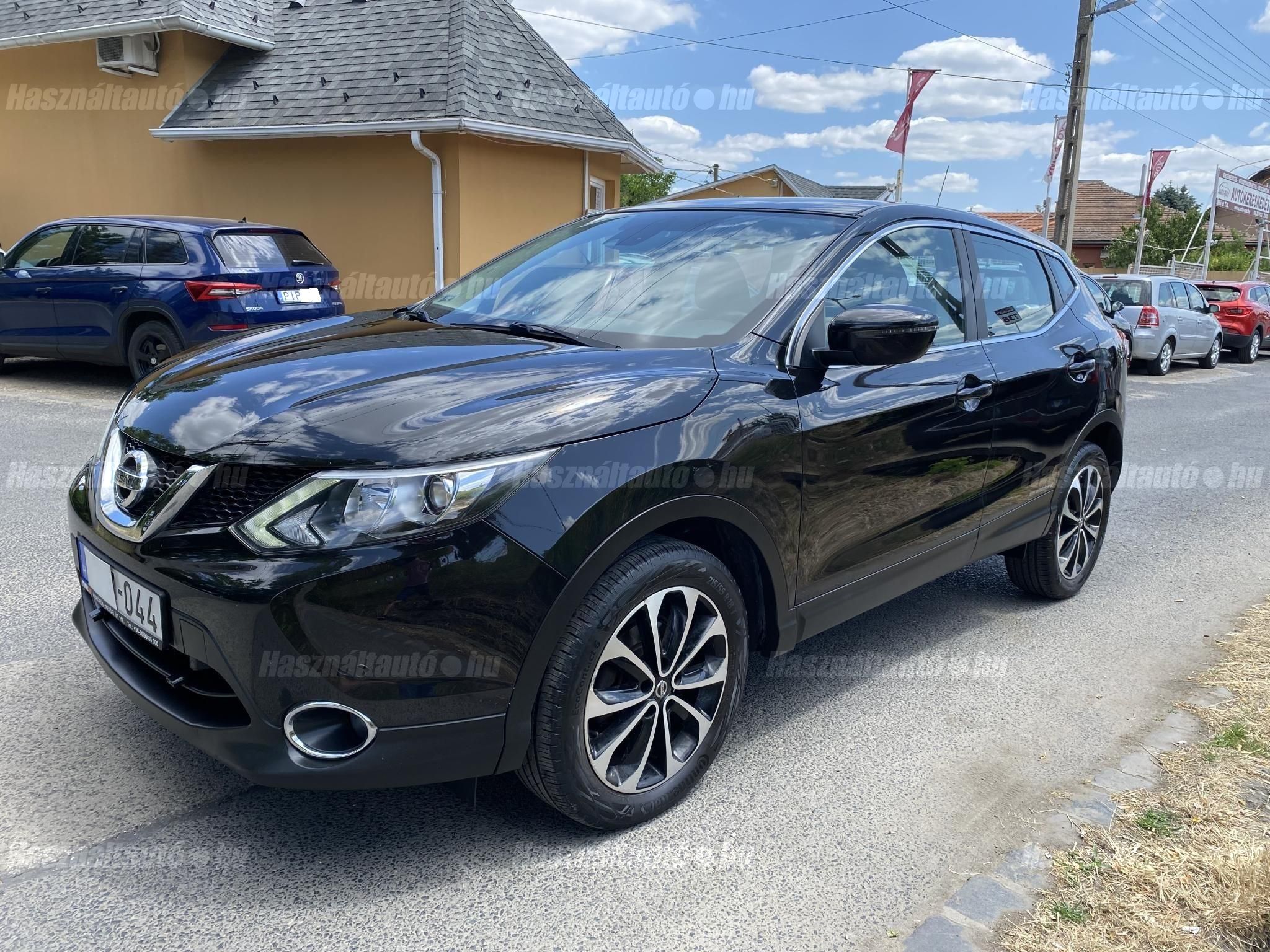 NISSAN QASHQAI 2015/10 - 1