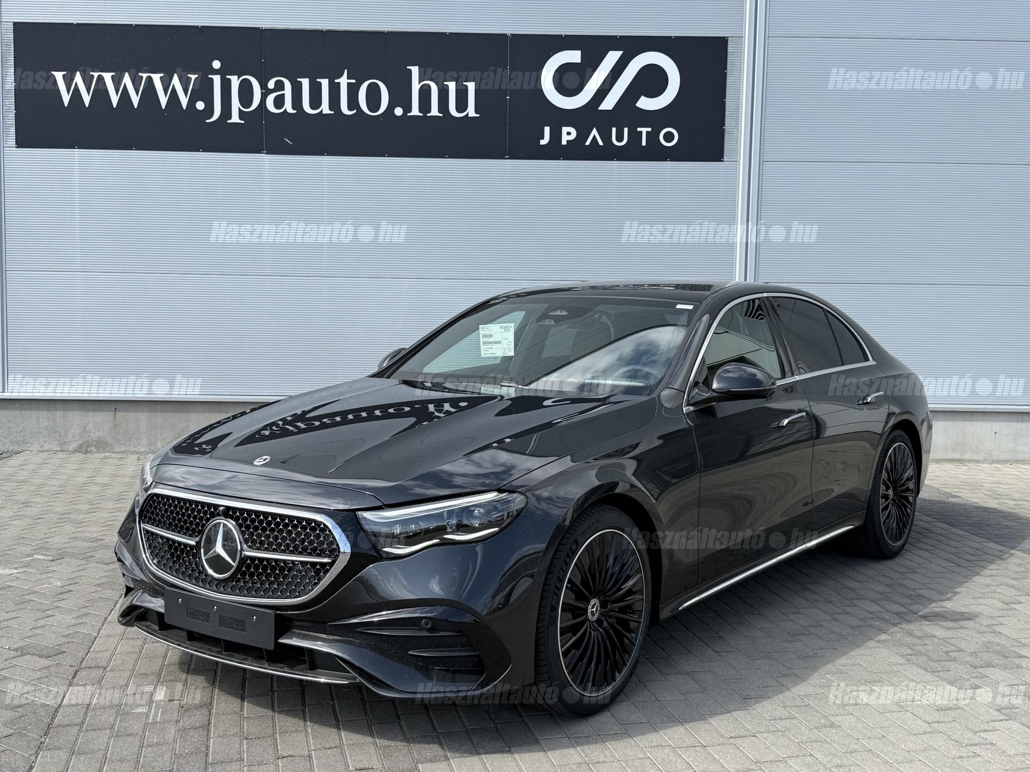 MERCEDES-BENZ E 220 2026 - 1