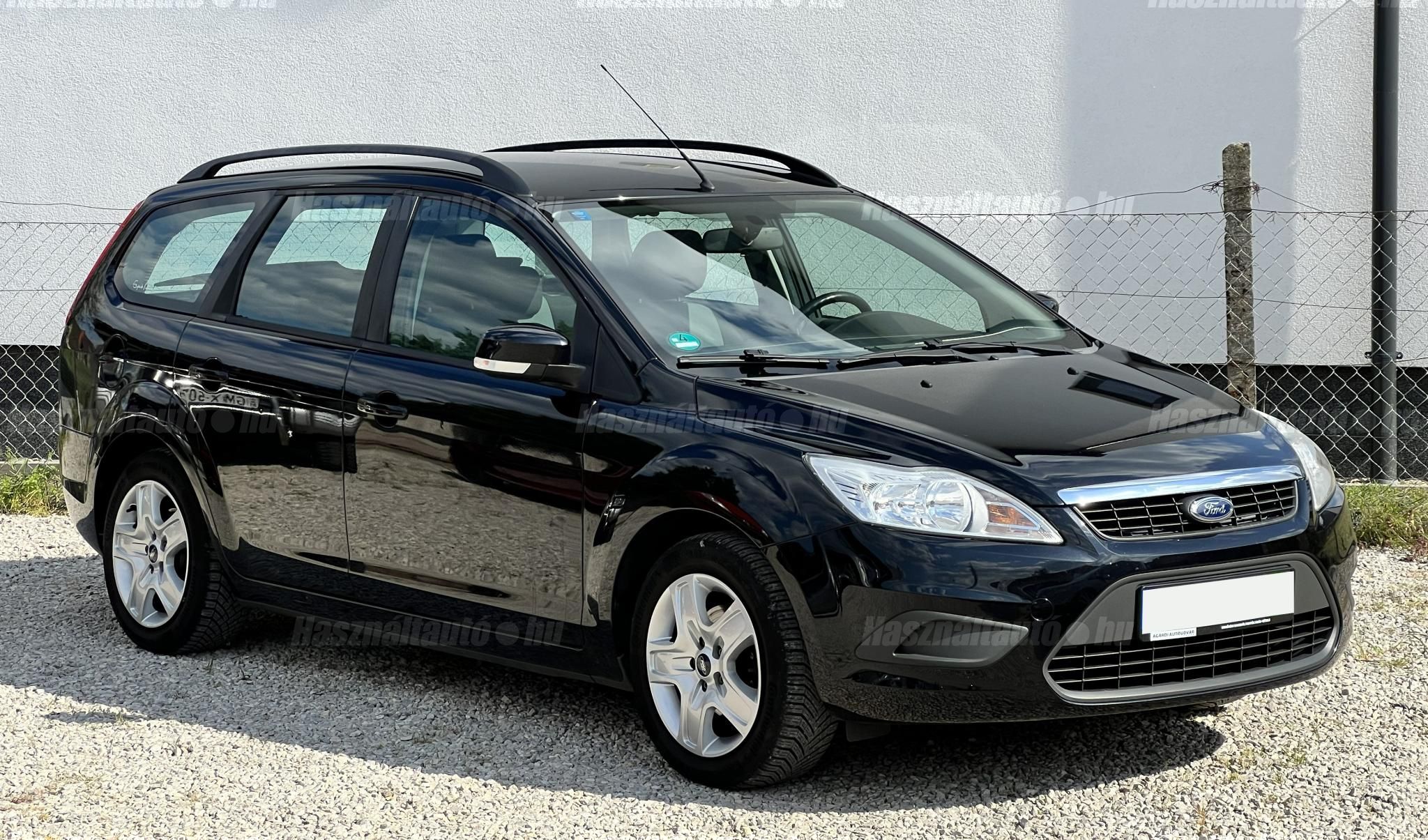 FORD FOCUS 2010/10 - 1