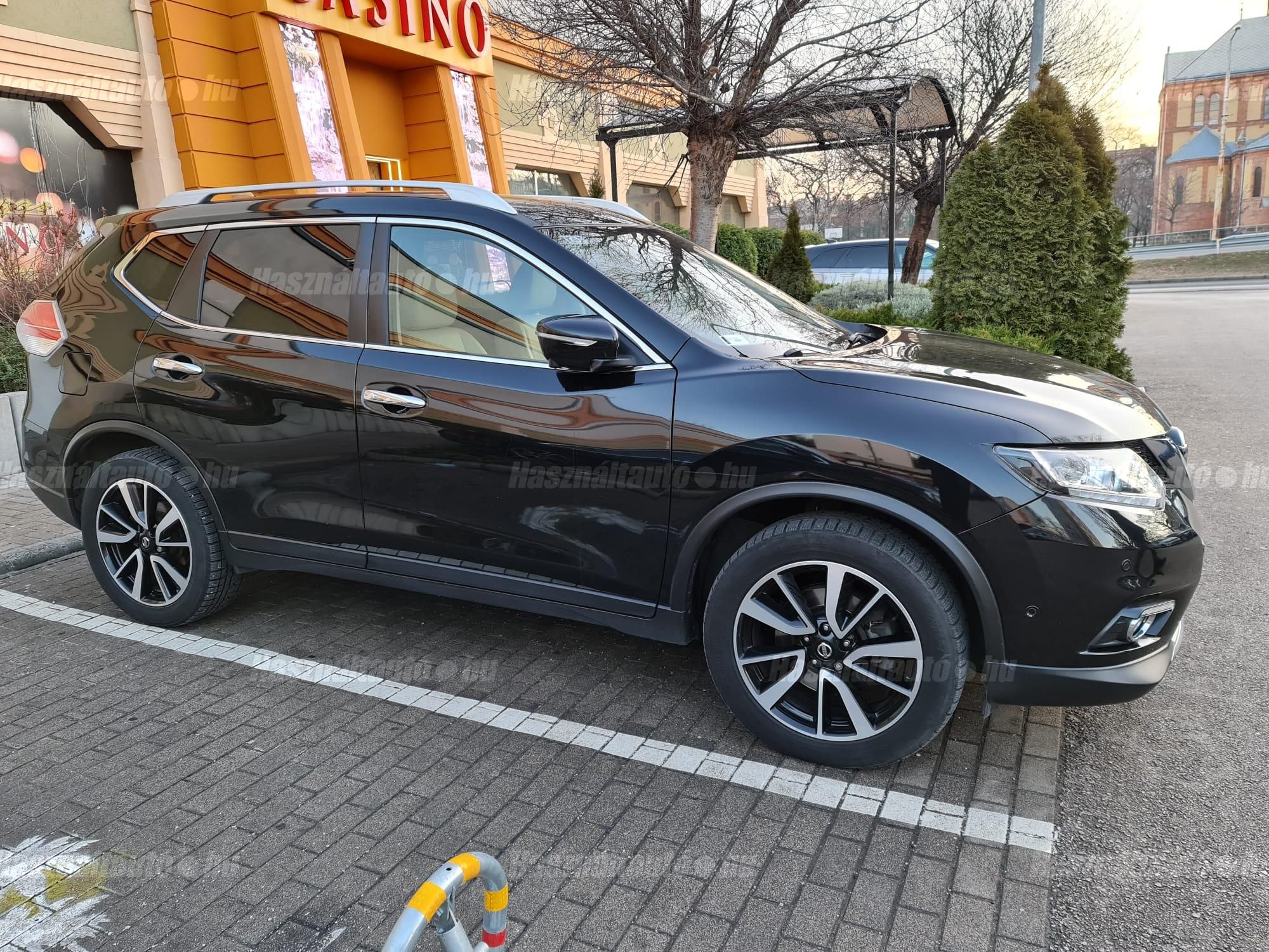 NISSAN X-TRAIL 2017/10 - 1