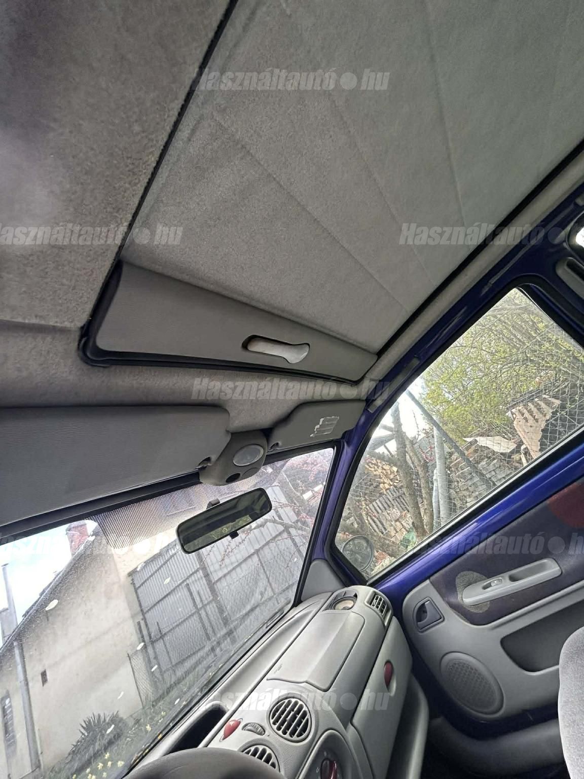 RENAULT TWINGO 2000 - 1
