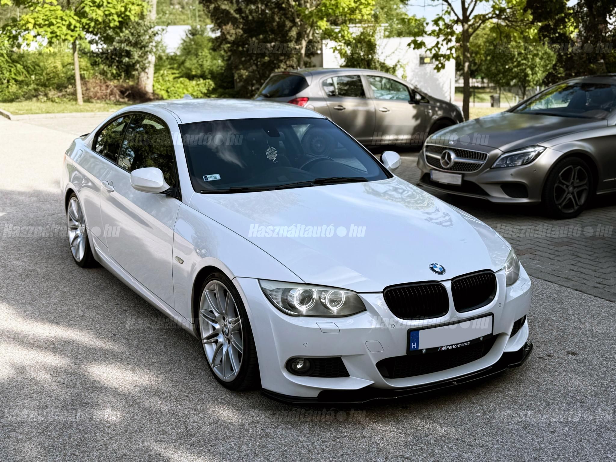 BMW 330 2011/7 - 1