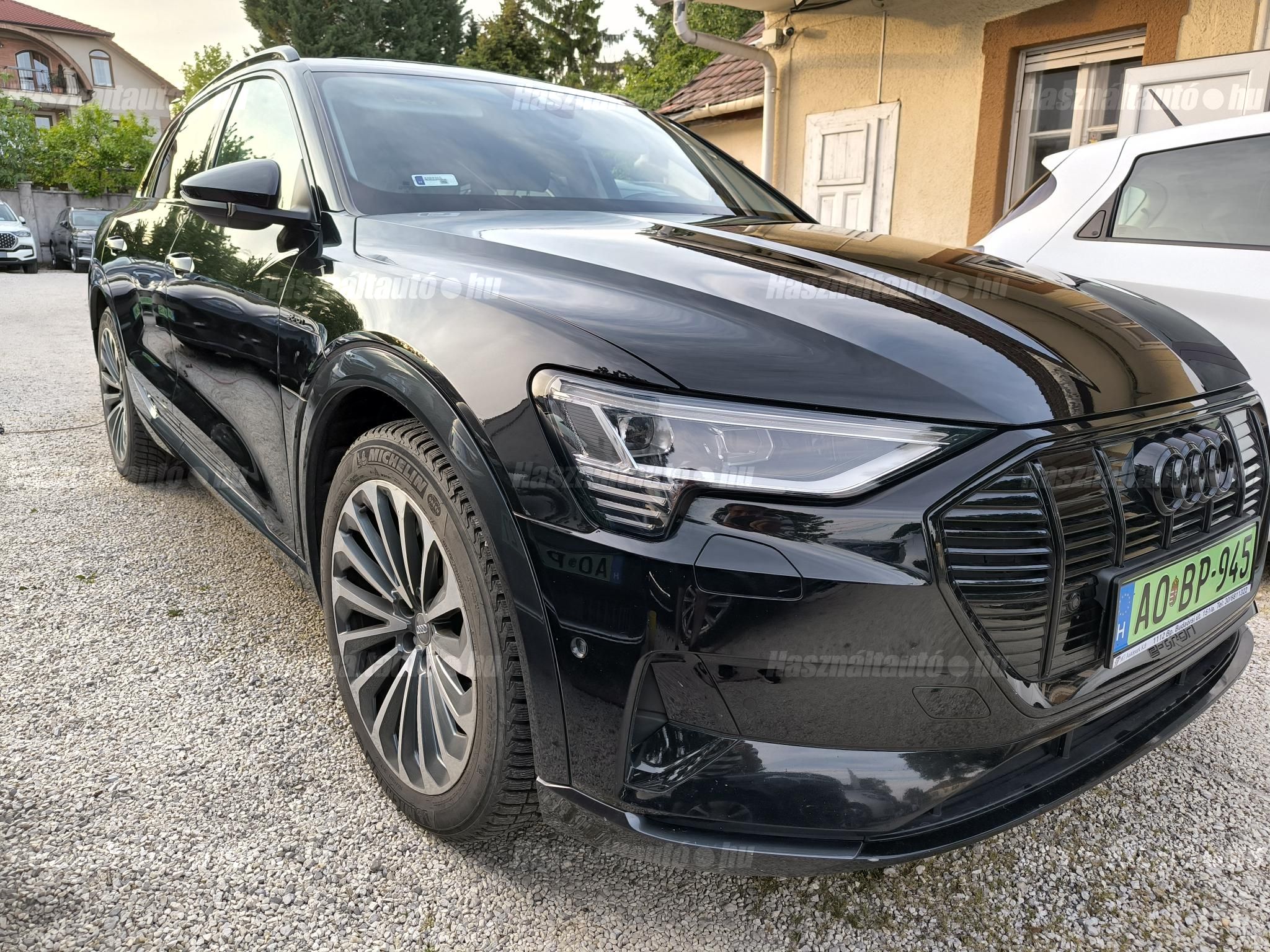 AUDI E-TRON 2018/12 - 1