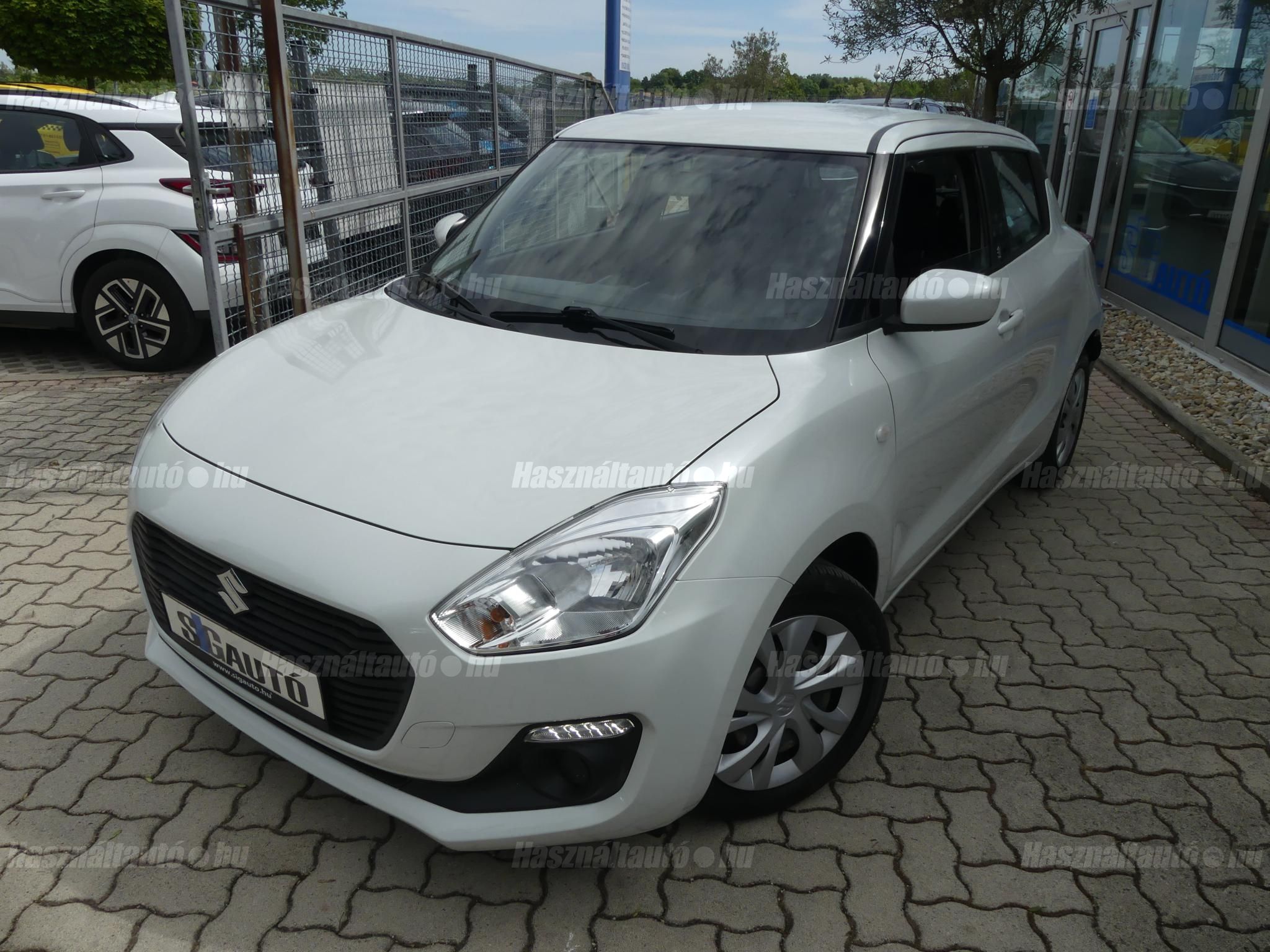 SUZUKI SWIFT 2020/8 - 1