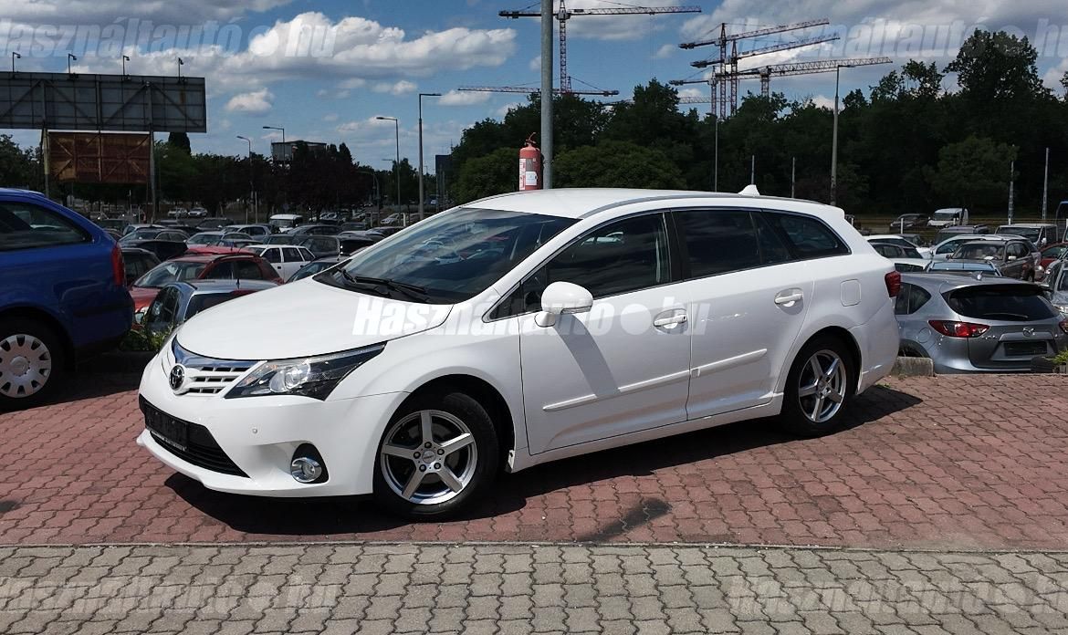 TOYOTA AVENSIS 2012/11 - 1