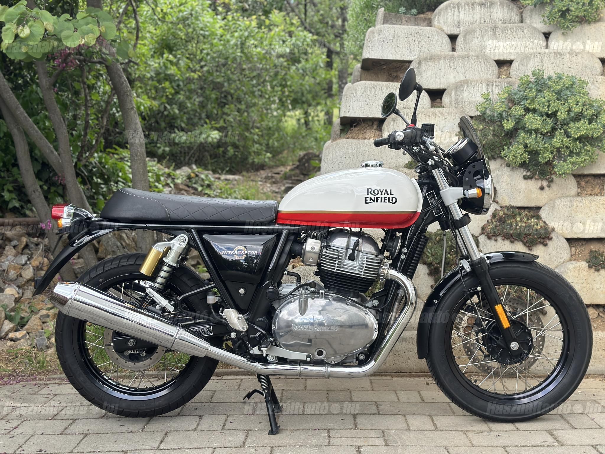 ROYAL ENFIELD INTERCEPTOR 2020/3 - 1
