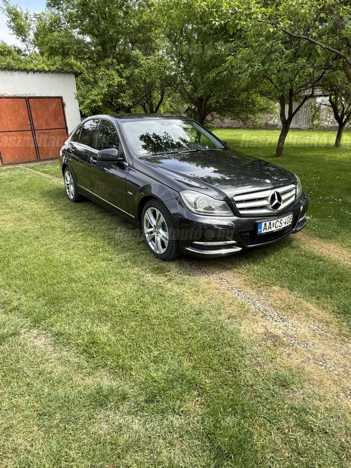 MERCEDES-BENZ C-OSZTÁLY 2011/10 - 1