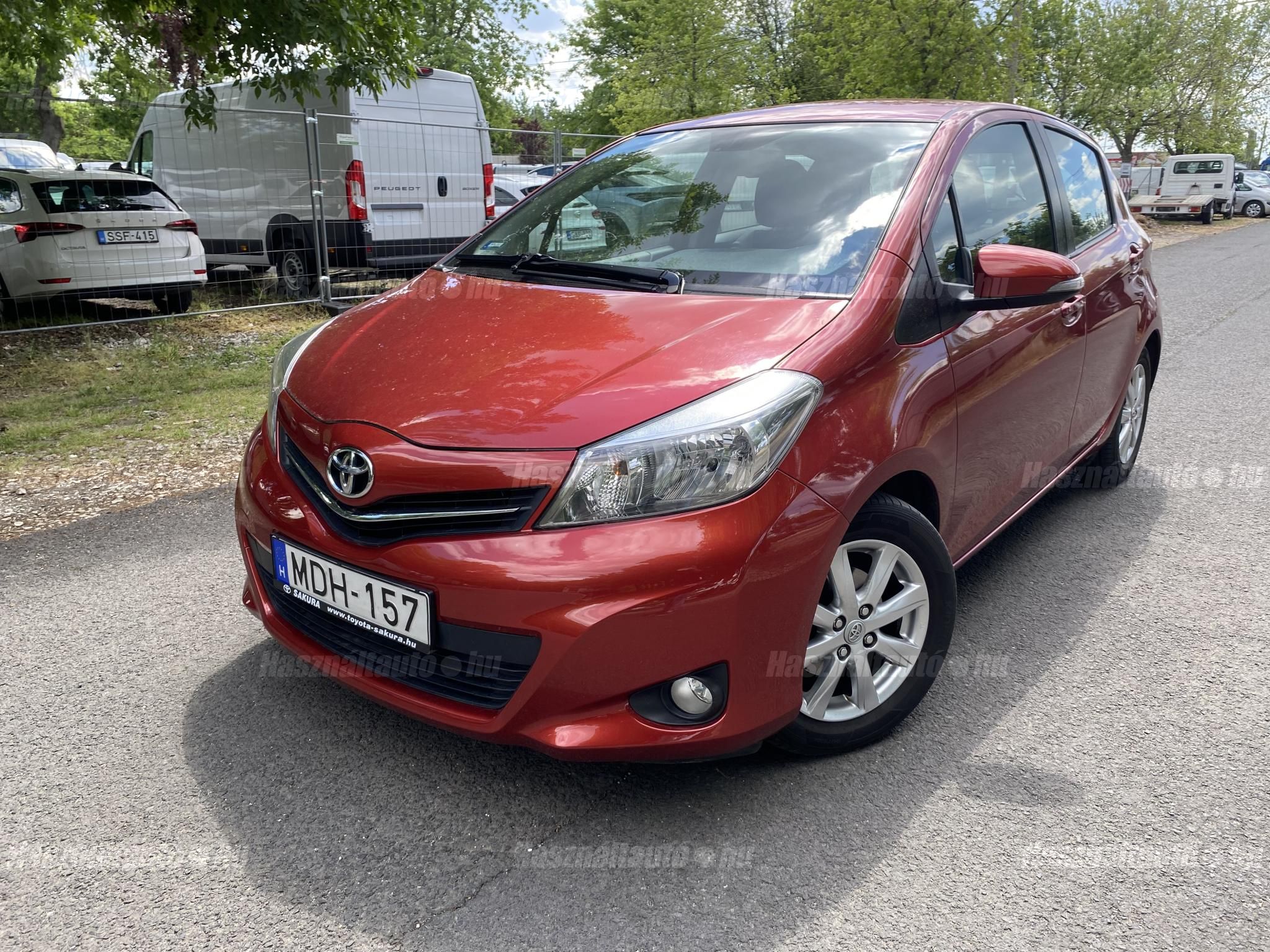 TOYOTA YARIS 2012/9 - 1