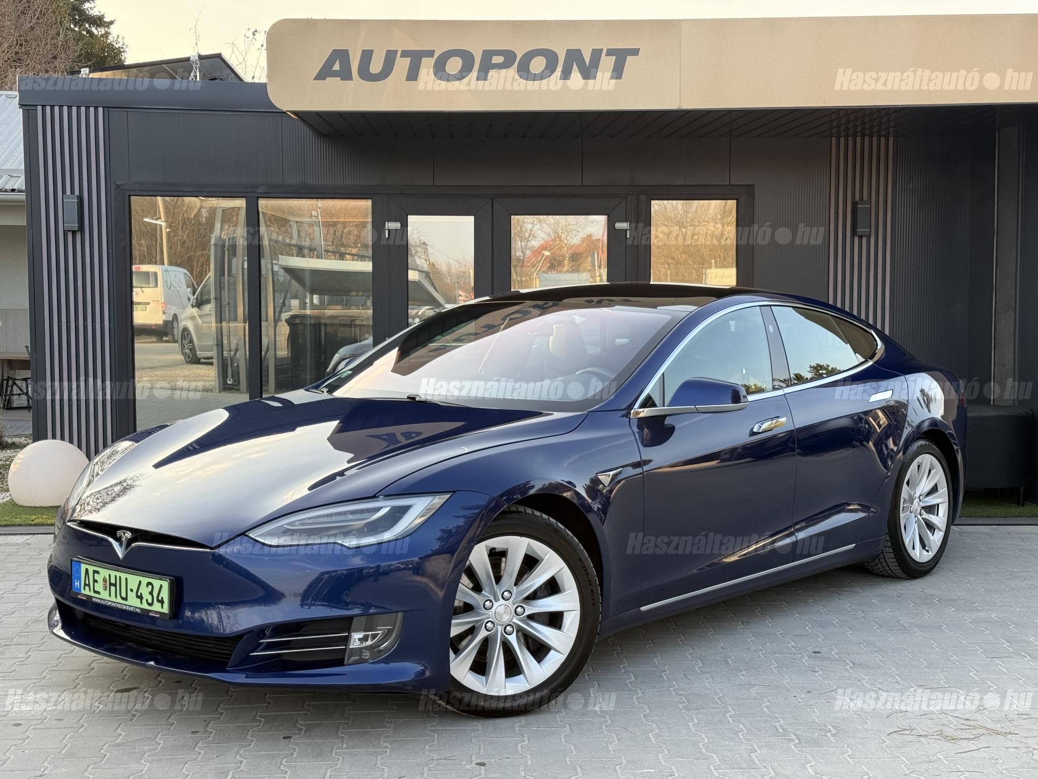 TESLA MODEL S 2018/9 - 1