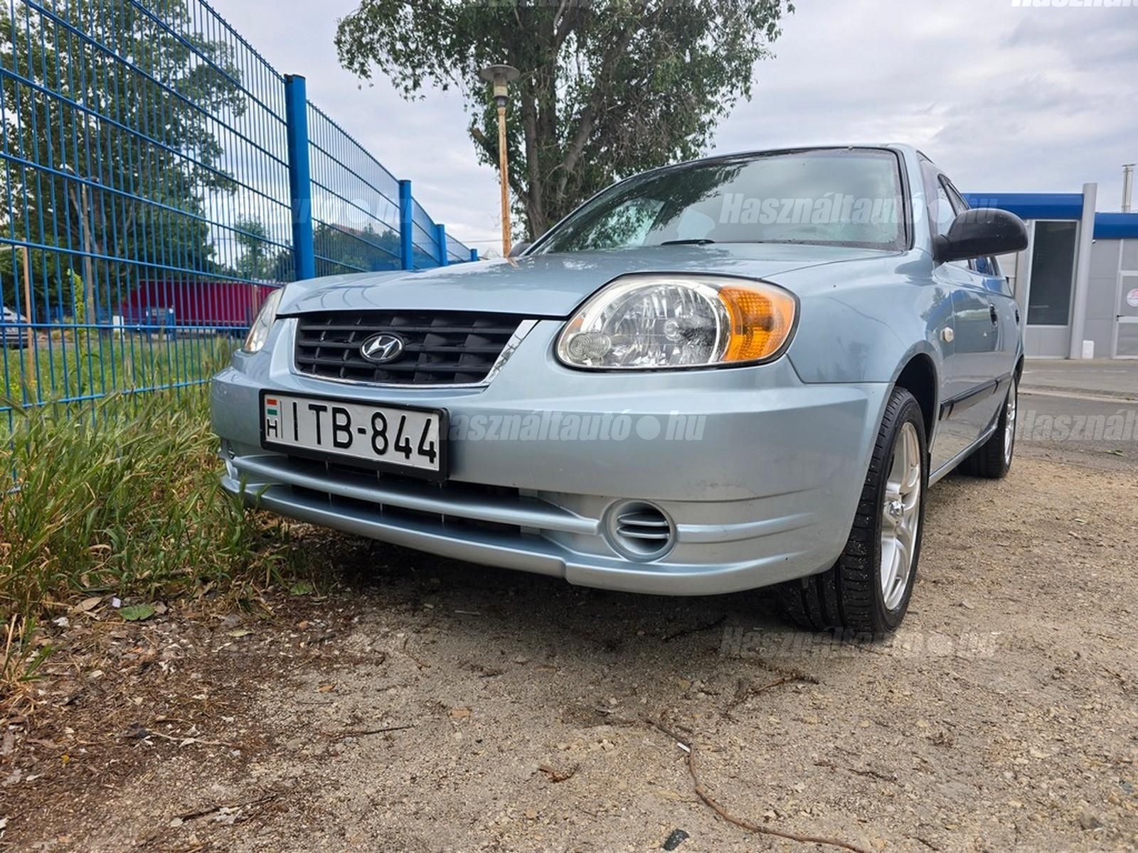 HYUNDAI ACCENT 2003/8 - 1