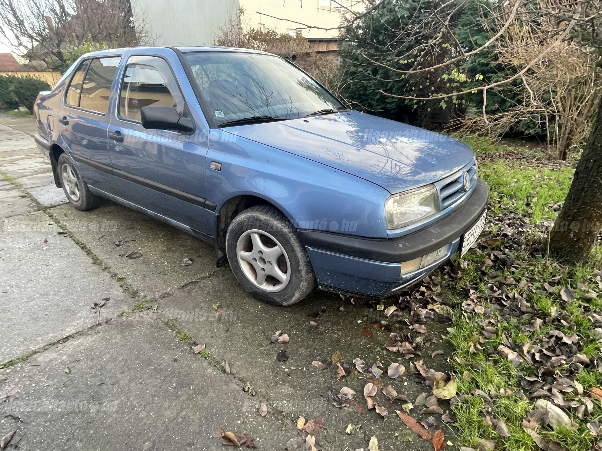 VOLKSWAGEN VENTO 1994/1 - 1